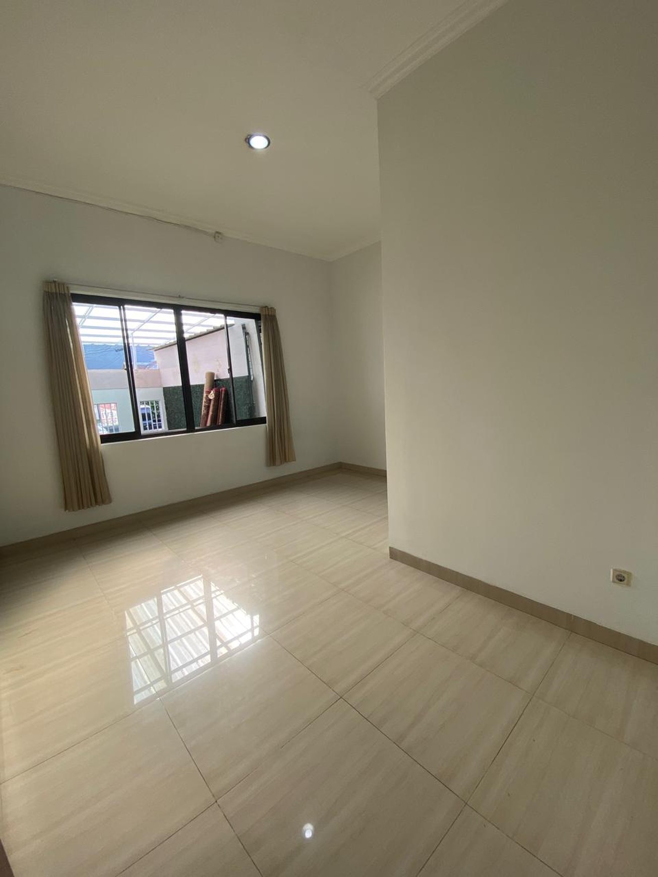 Rumah Siap Huni Diarea Nusa Loka, Near Stasiun & Gate Tol Serpong 