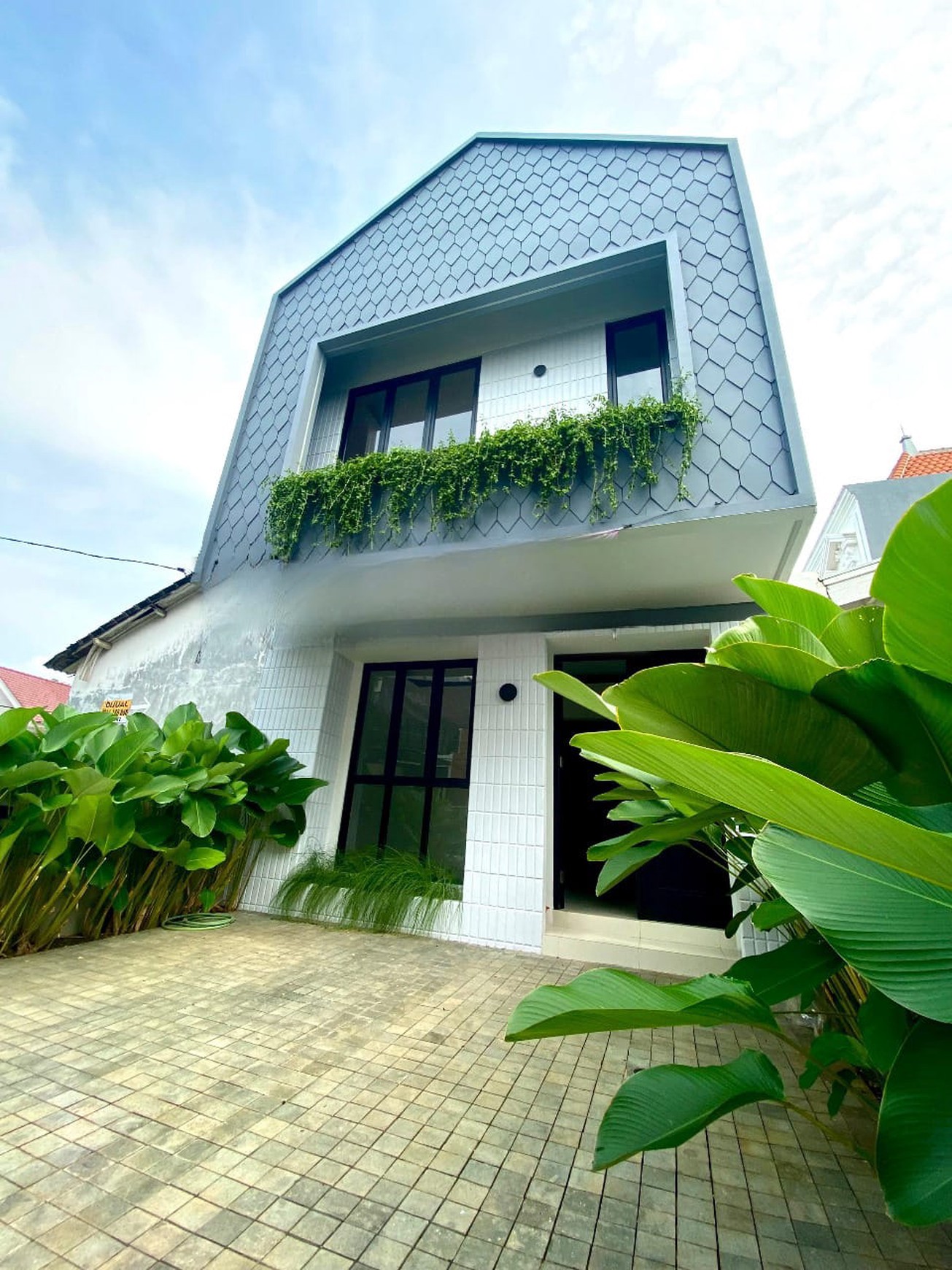 Hunian cantik Brand new untuk keluarga muda di Graha Bintaro 