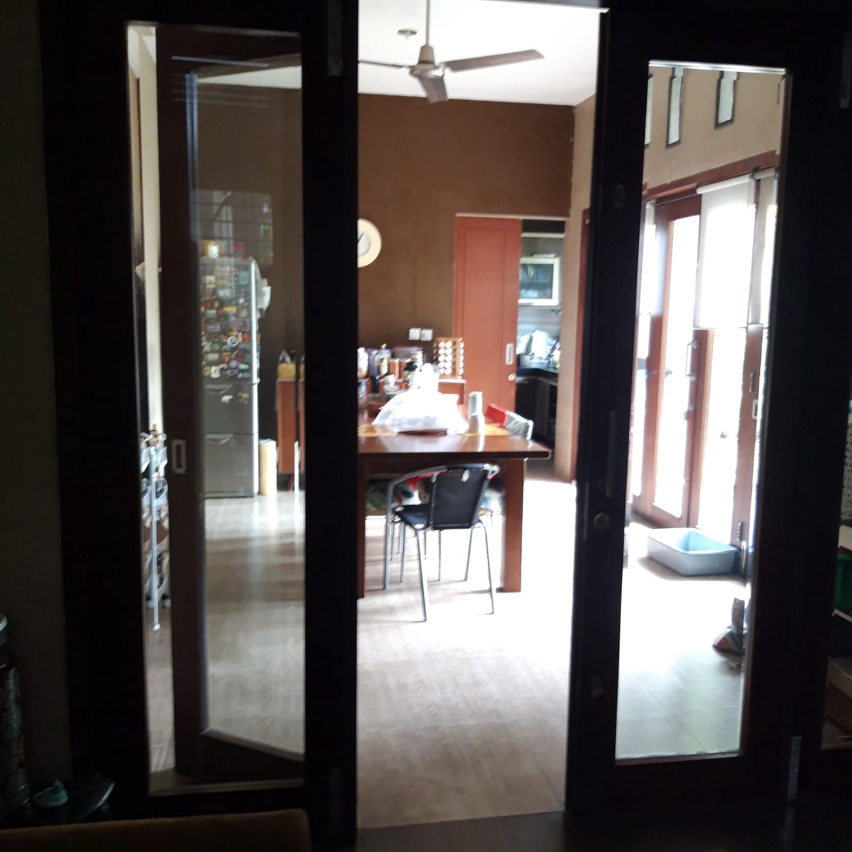 Rumah bagus terawat , 2 lantai , siap huni, lokasi strategis di Kebagusan - Pasar Minggu. Dekat dengan RSUD Pasar minggu , pintu toll ragunan , dalam cluster , jalanan besar cukup 2 mobil , bebas banj