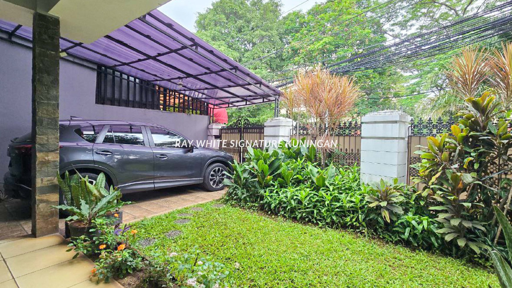 Rumah Siap Huni Posisi Hook di Jl Pacuan Kuda Raya Pulomas