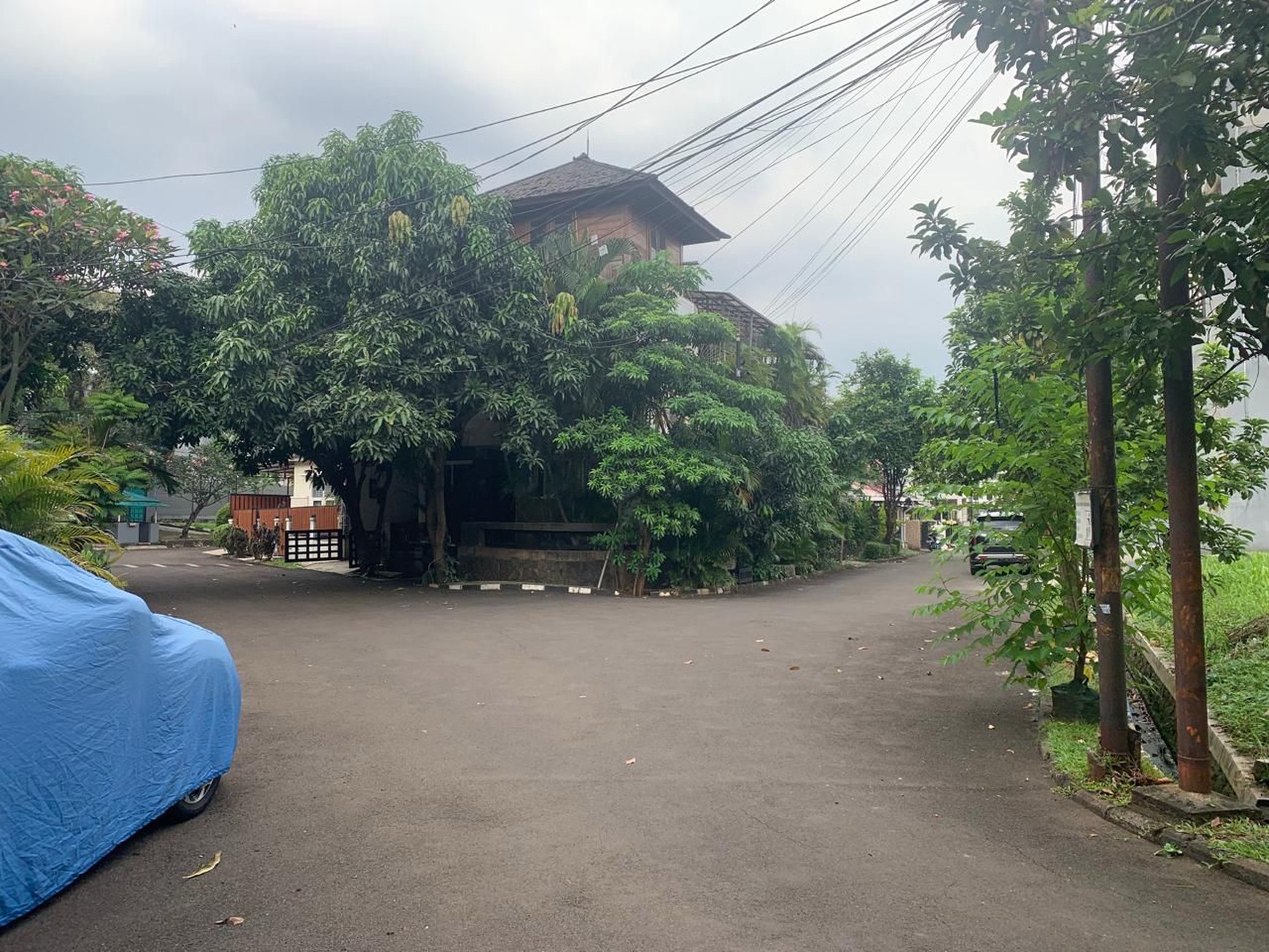 Rumah 2 Lantai Siap Huni Posisi HOOK dengan Hunian Nyaman dan Asri @Bintaro Sektor 9