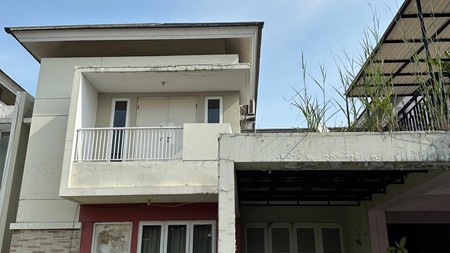 Rumah 2 lantai di Grand Taruma Karawang