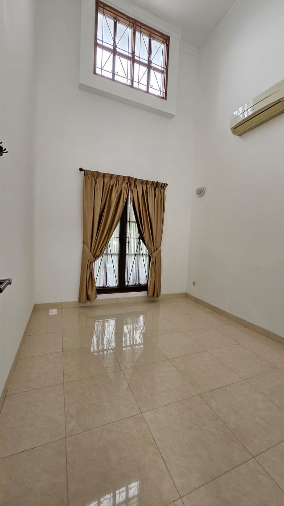 Rumah Lokasi Exclusive di Senayan Bintaro Jaya