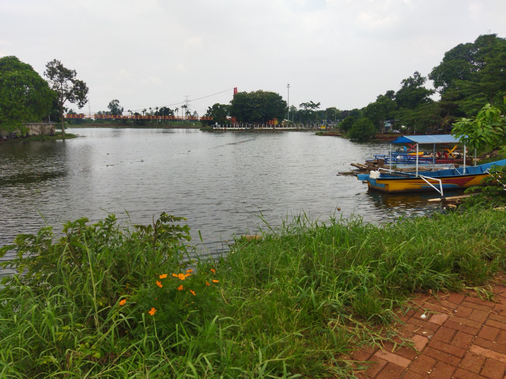 Kavling Tepi Danau Untuk Rumah atau Komersil Dekat Shilla Sawangan Depok