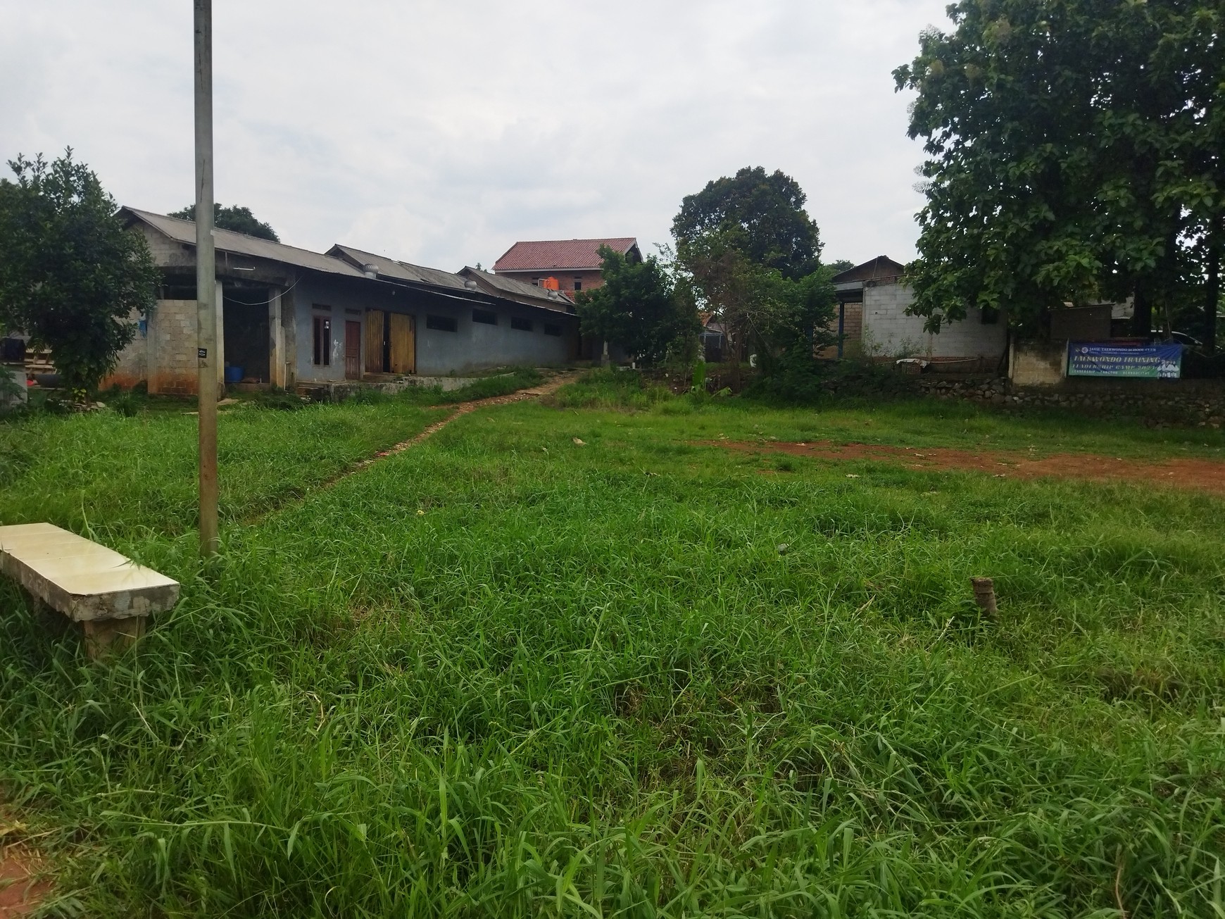 Kavling Tepi Danau Untuk Rumah atau Komersil Dekat Shilla Sawangan Depok