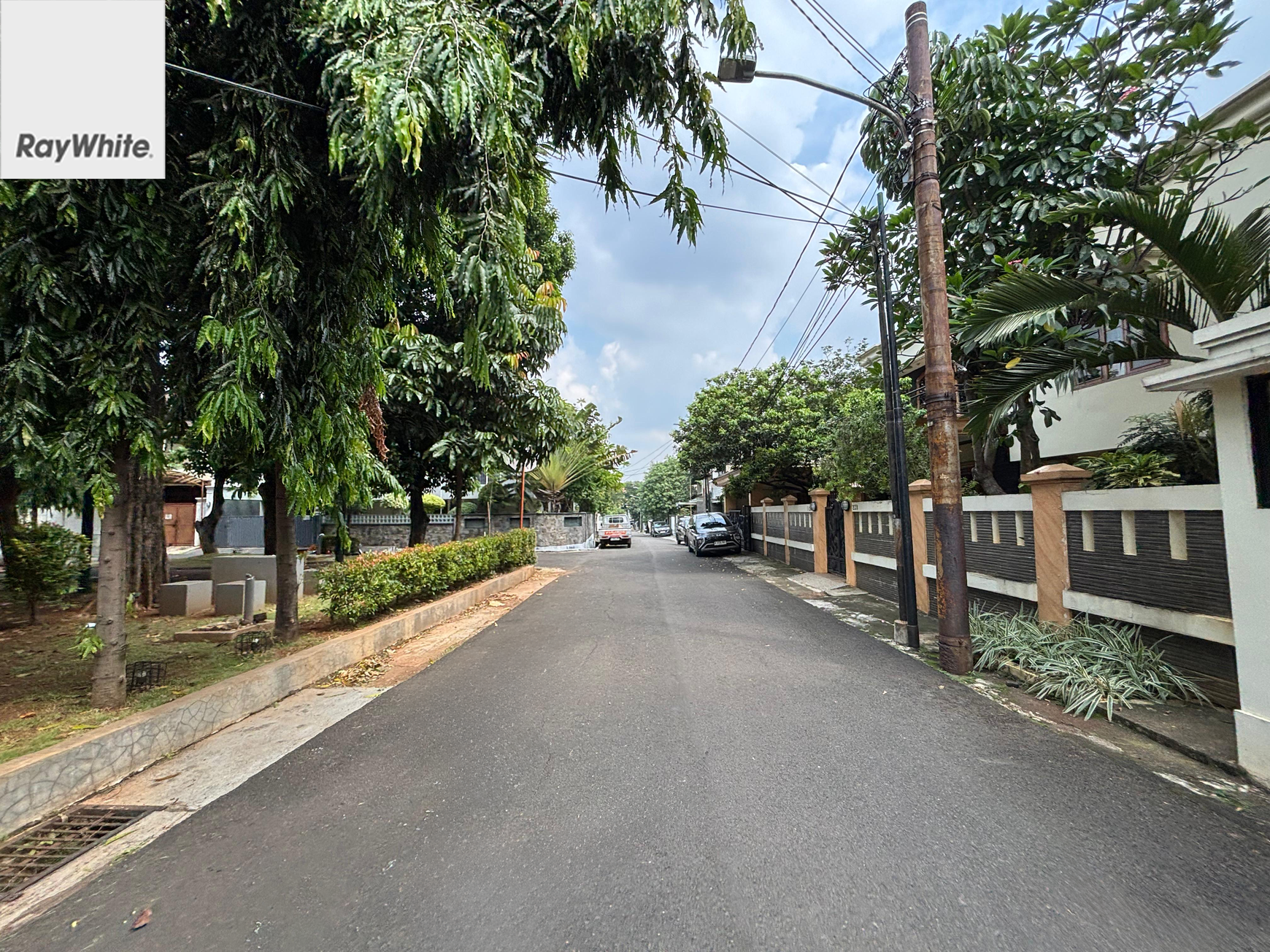 FOR SALE Rumah Hitung Tanah Komplek Gudang Peluru Tebet Jakarta Selatan