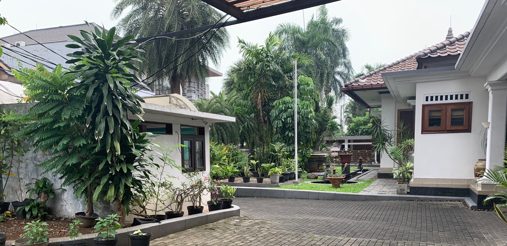 Di Jual Rumah Jl. Cilandak 1 Ujung - Mewah dan Klasik By Hadi Prana