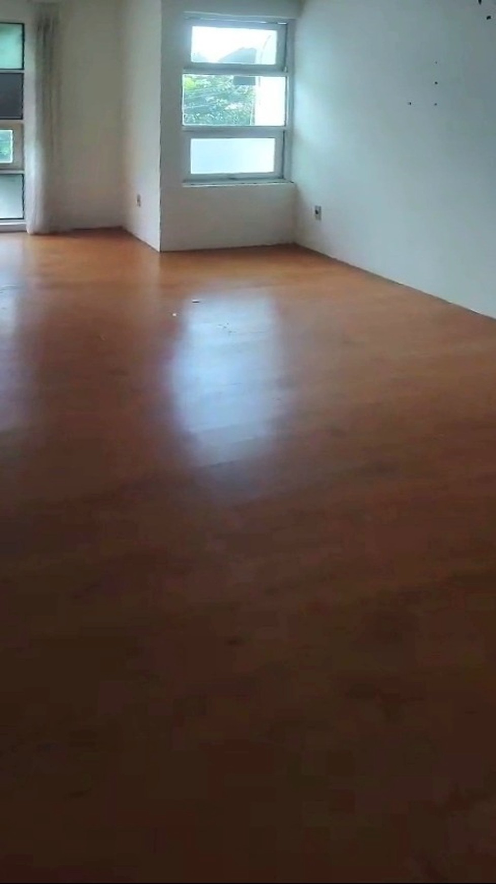 Rumah Usaha dengan potensi besar!! Disewakan hanya lantai 2 saja di jalan Seruling (terusan Kopyor), Kelapa Gading