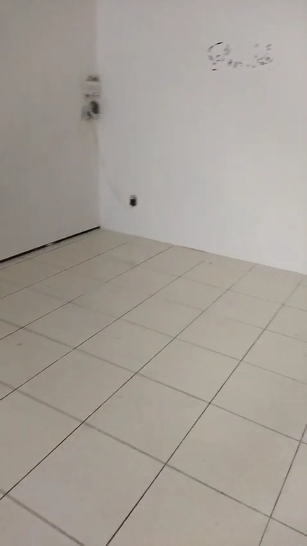 Rumah Usaha dengan potensi besar!! Disewakan hanya lantai 2 saja di jalan Seruling (terusan Kopyor), Kelapa Gading