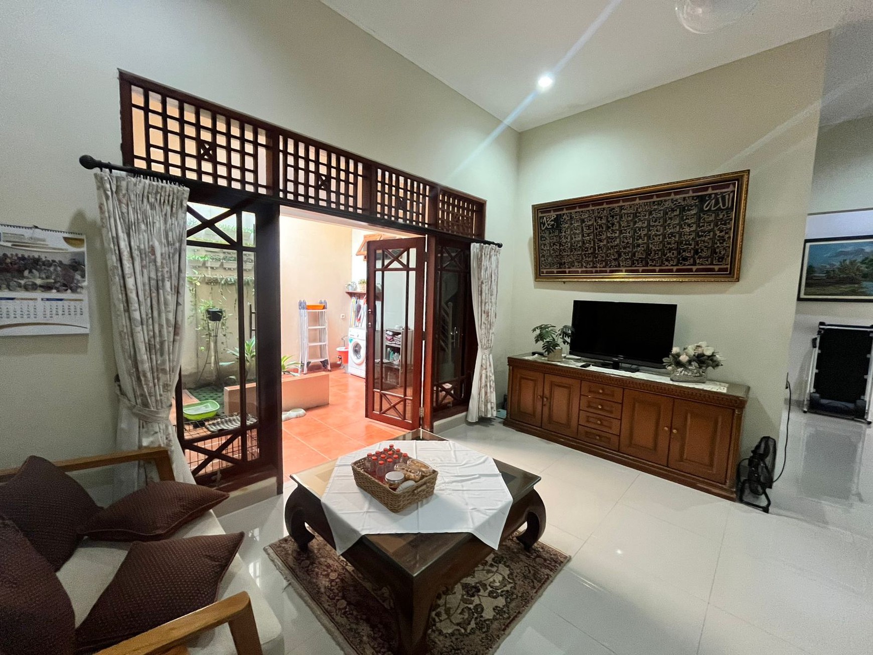 Rumah nyaman dan asri di Jagakarsa