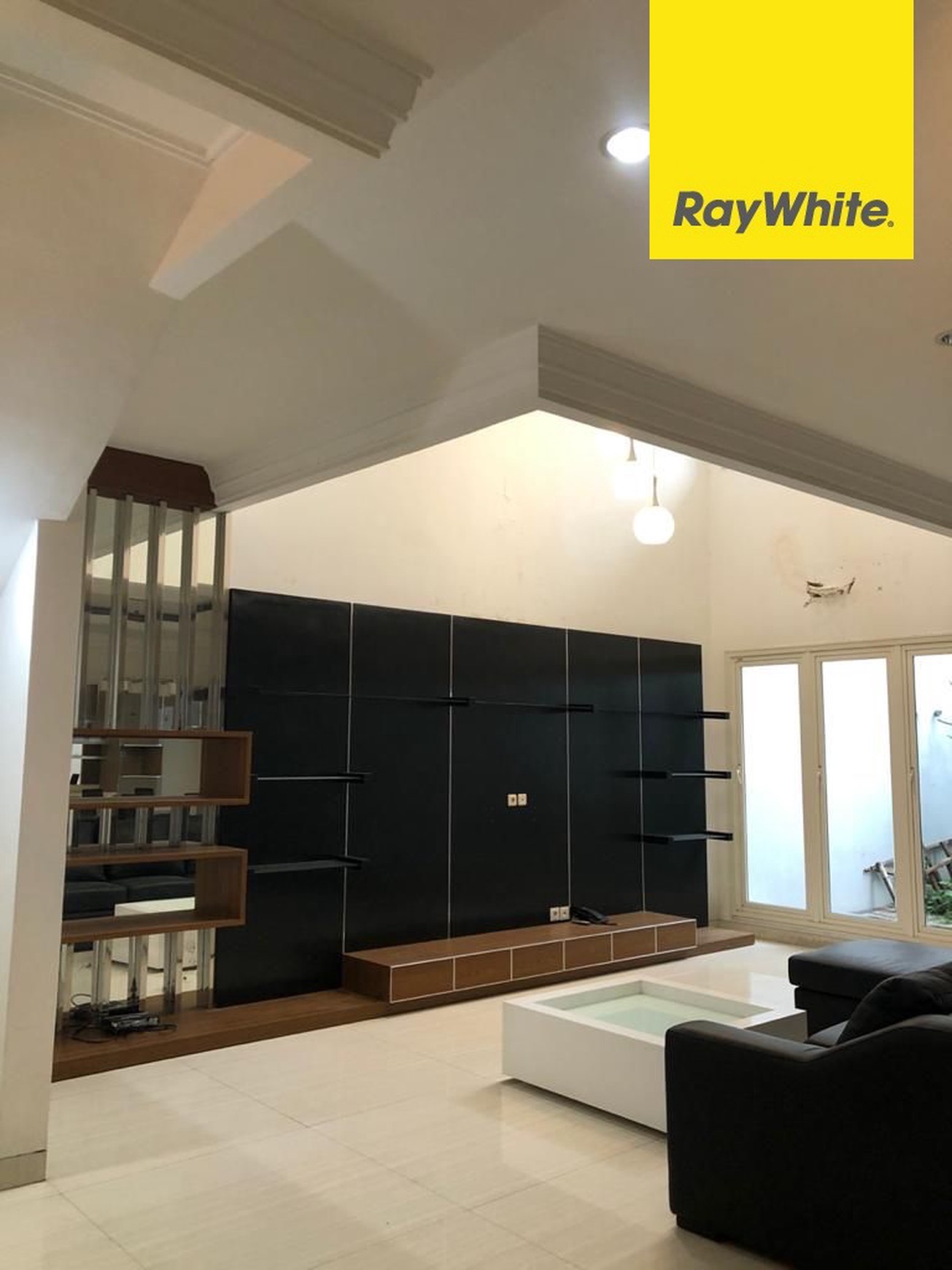 Dijual Rumah 2 lantai di Puri Galaxy Surabaya