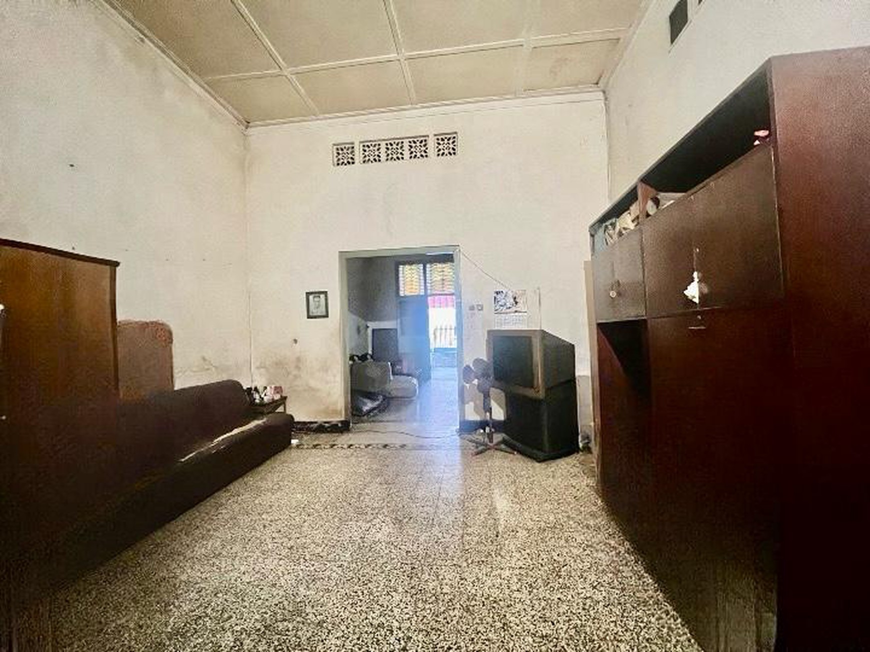 JUAL / SEWA CEPAT RUMAH HITUNG TANAH JL. WAHIDIN SURABAYA PUSAT HARGA UPDATE