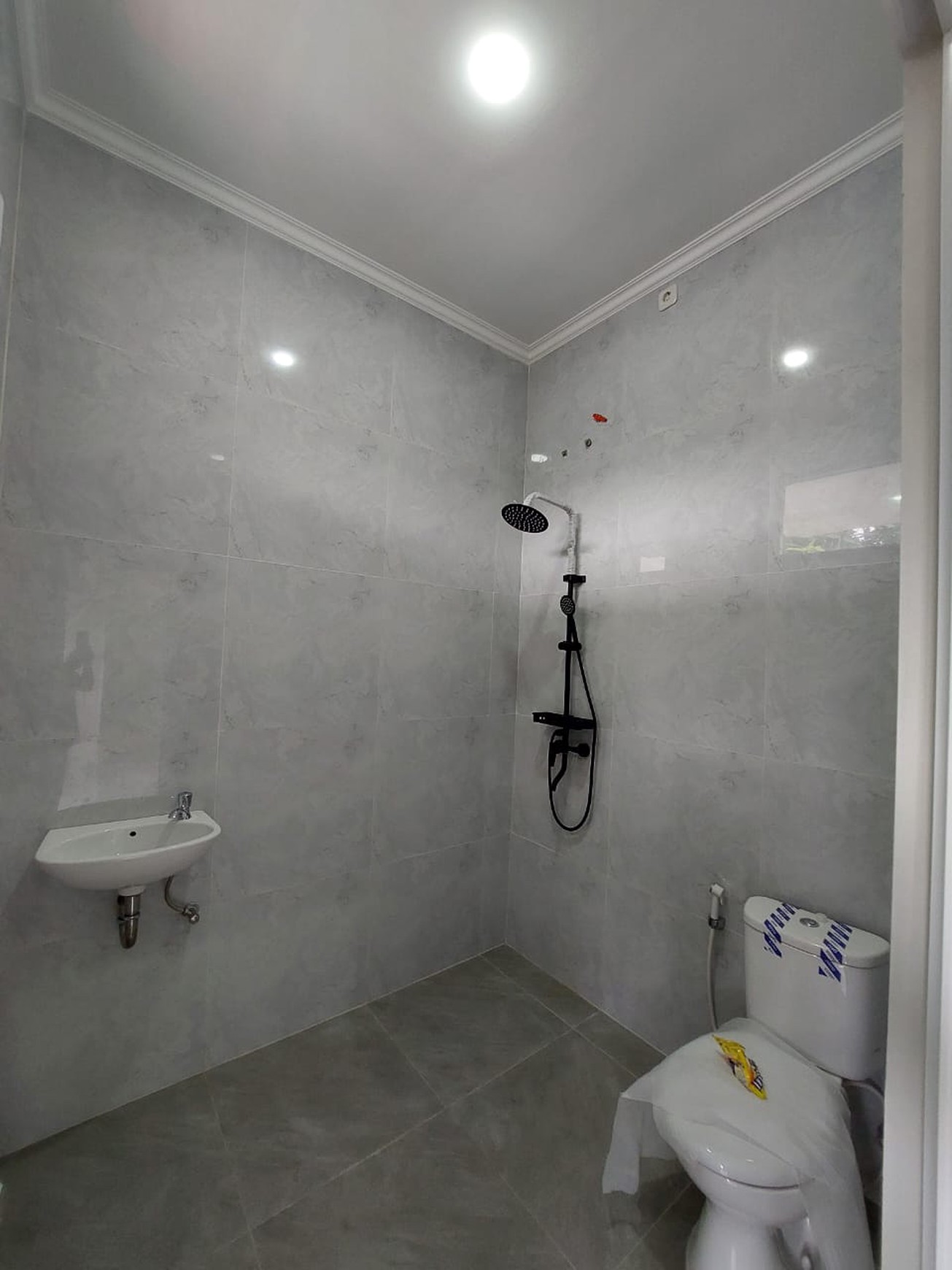Rumah baru dibawah 2 M Di Villa Bintaro Regency Pondok Aren