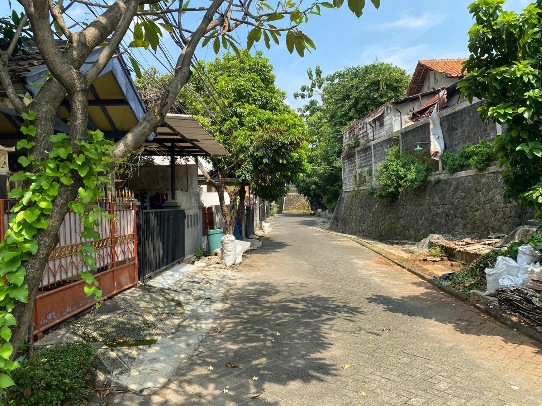 Rumah sudut, hitung tanah Bonus Rumah di Bintaro Jaya 