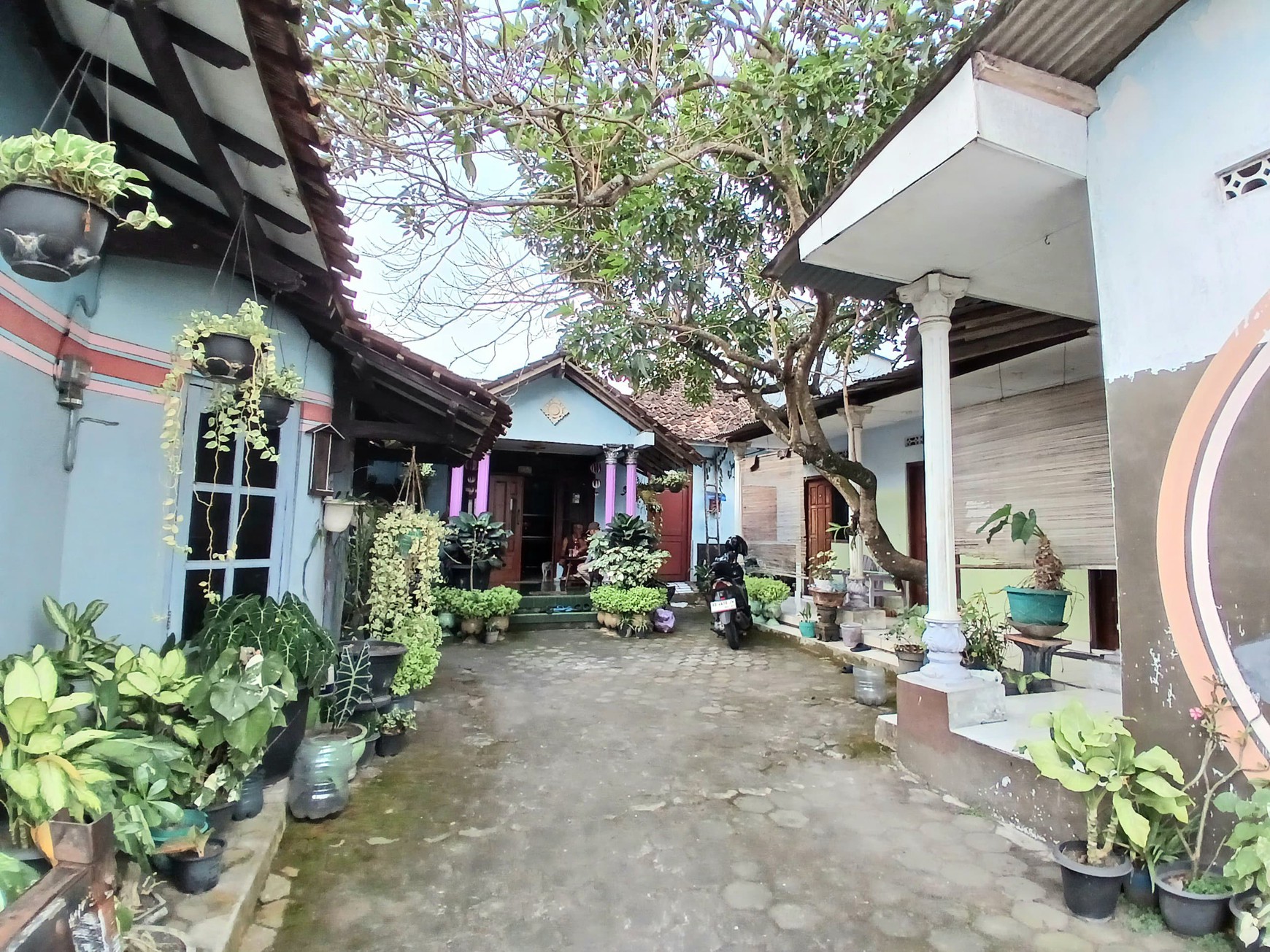 Rumah Kost 13 Kamar Tidur Lokasi Dekat RS Hermina Maguwoharjo Depok Sleman