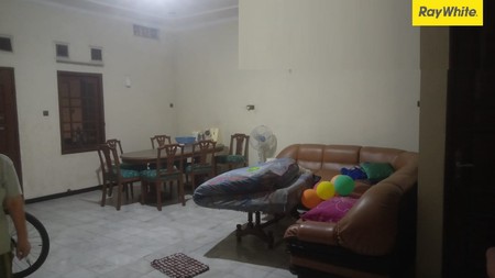 Dijual Rumah 2 lantai di Kutisari Selatan Surabaya