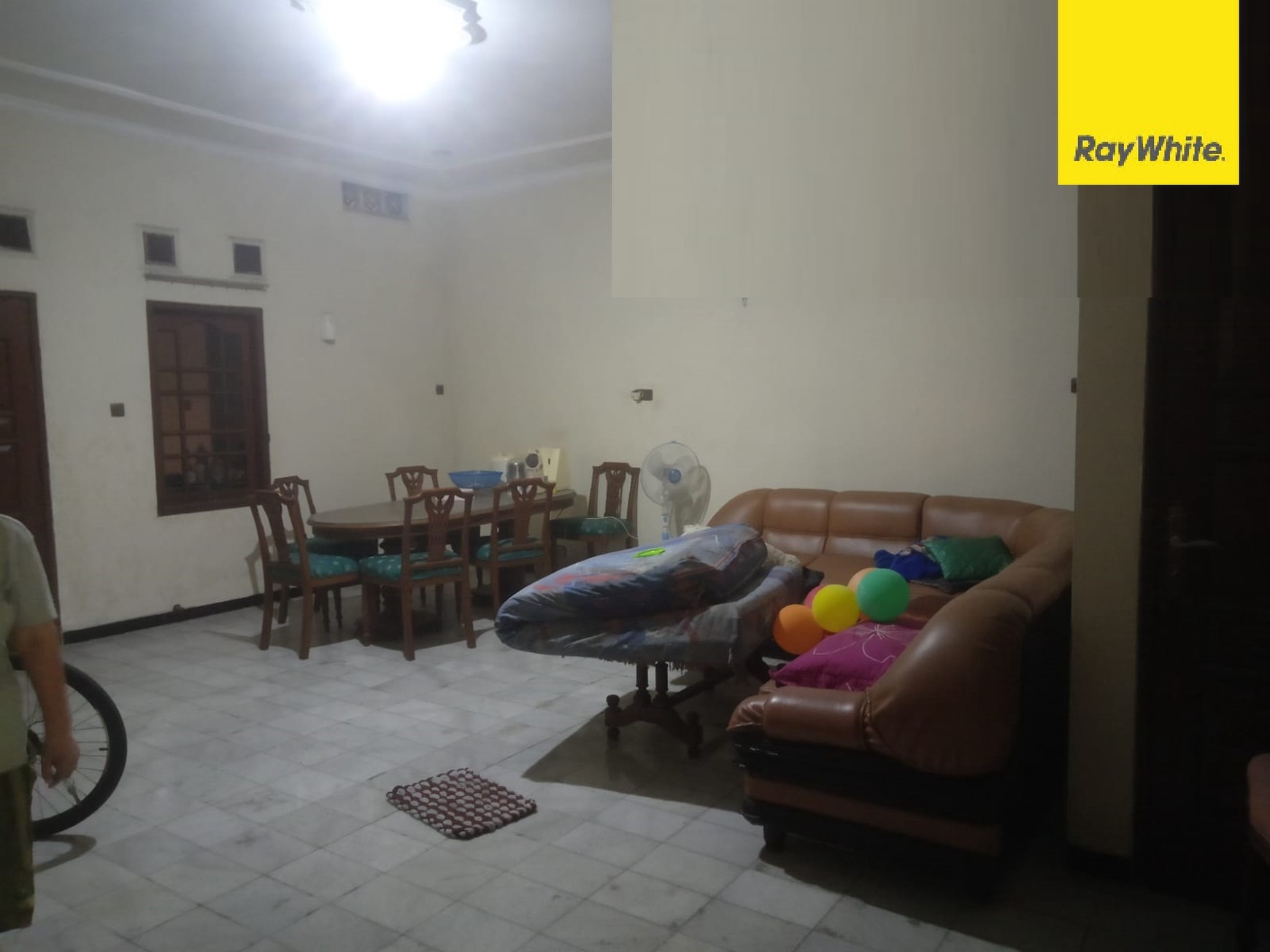 Dijual Rumah 2 lantai di Kutisari Selatan Surabaya