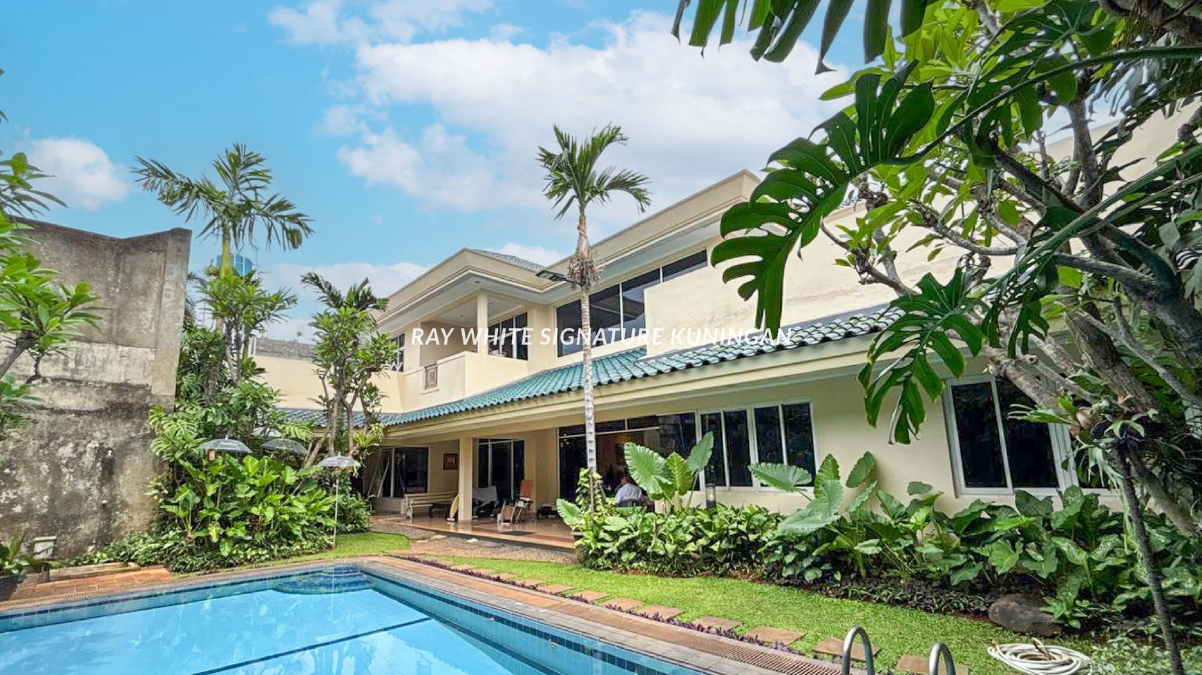 Rumah Mewah Dalam Cluster di Jl Raya Ragunan Kav 9