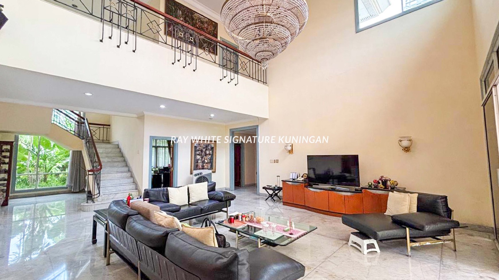 Rumah Mewah Dalam Cluster di Jl Raya Ragunan Kav 9