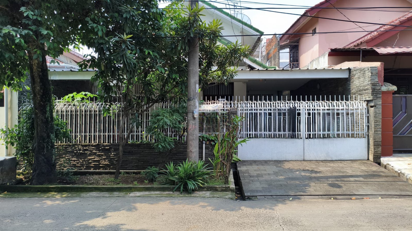 Rumah di Cinere - Harga Terbaik Lokasi Strategis Dekat ke Tol