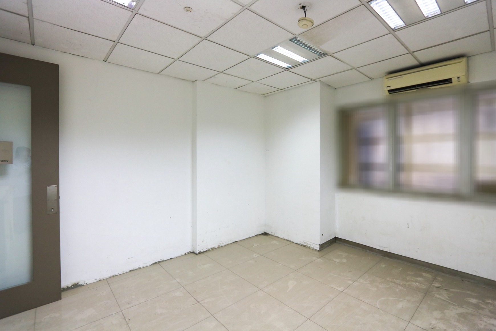 RUKO STRATEGIS DI BULEVAR KELAPA GADING, DEKAT MOI & MAL KELAPA GADING, COCOK UNTUK CAFE RESTO, KANTOR, SHOWROOM, KLINIK SALON