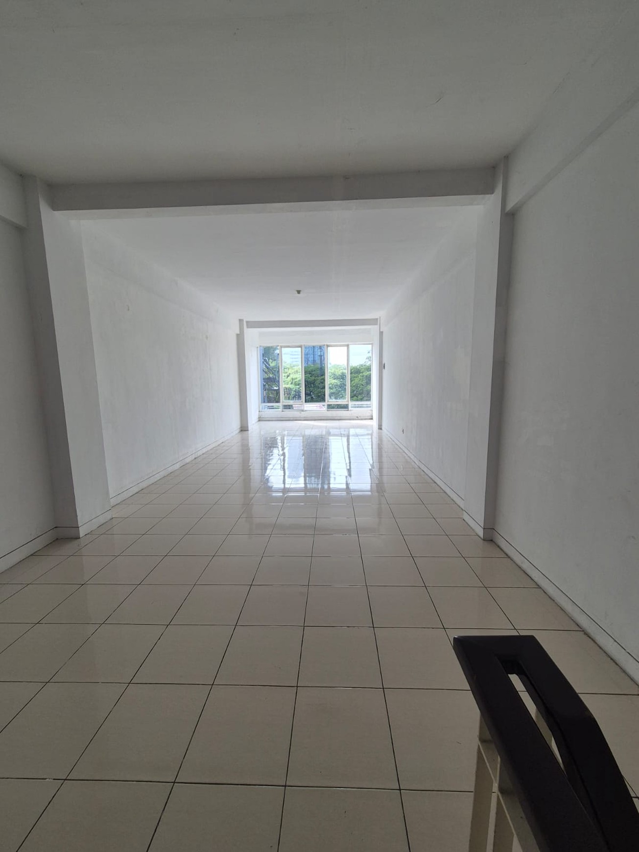 Disewakan Ruko SIAP PAKAI ESTE SQUARE 4 lantai, Merr, Surabaya Timur