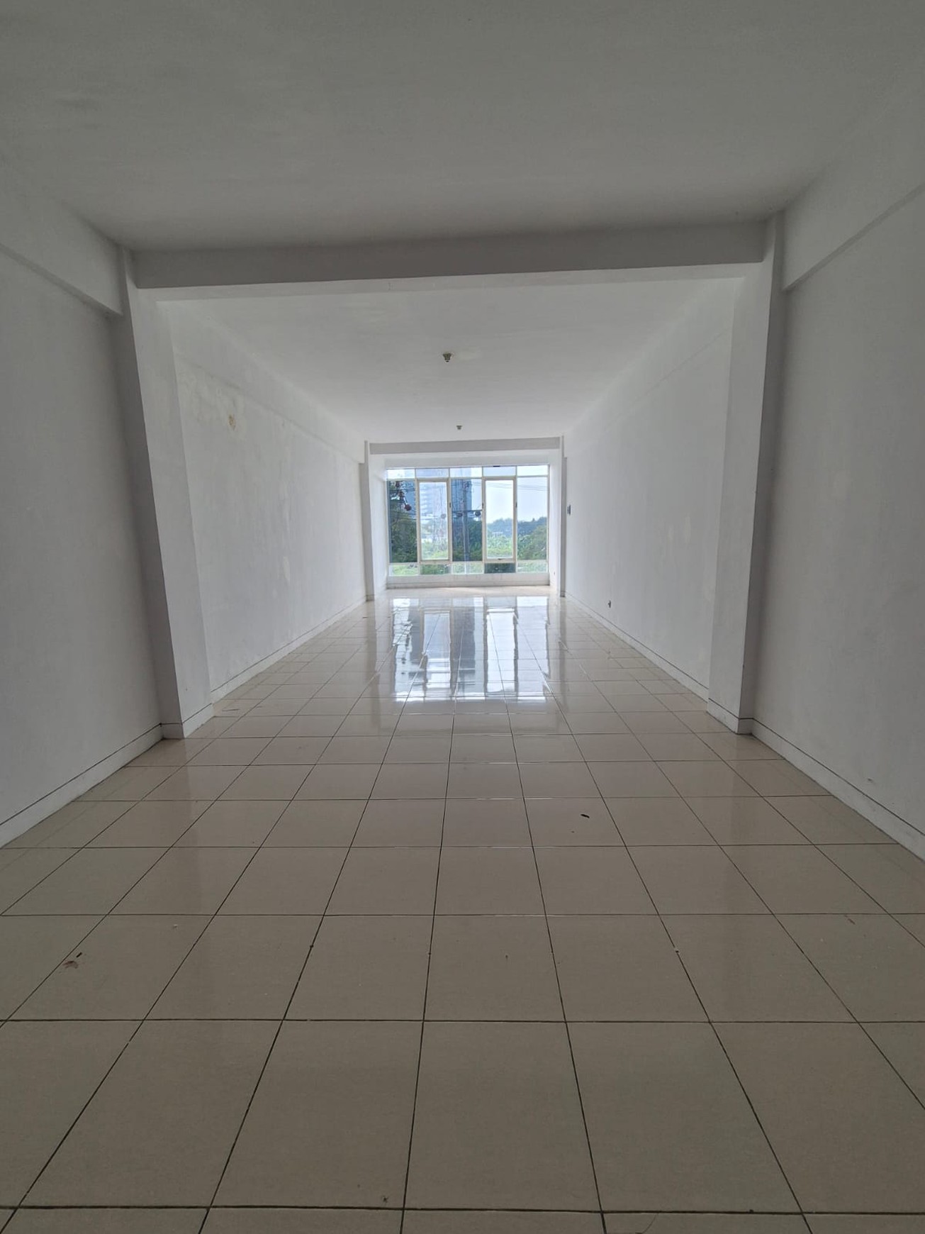Disewakan Ruko SIAP PAKAI ESTE SQUARE 4 lantai, Merr, Surabaya Timur