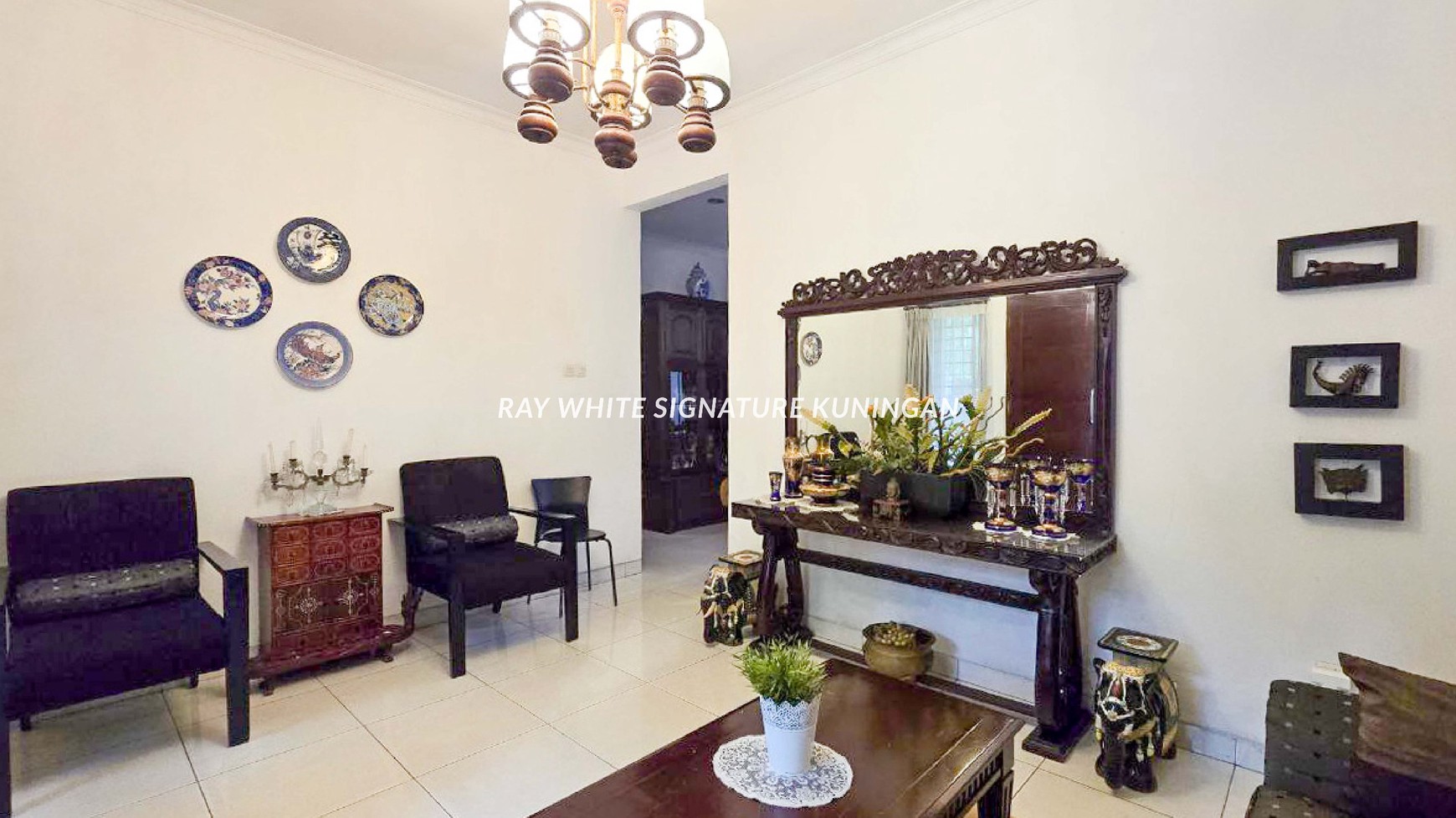 Dijual Rumah Siap Huni Posisi Hook di Jl Pacuan Kuda Raya Pulomas