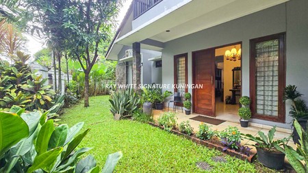 Dijual Rumah Siap Huni Posisi Hook di Jl Pacuan Kuda Raya Pulomas