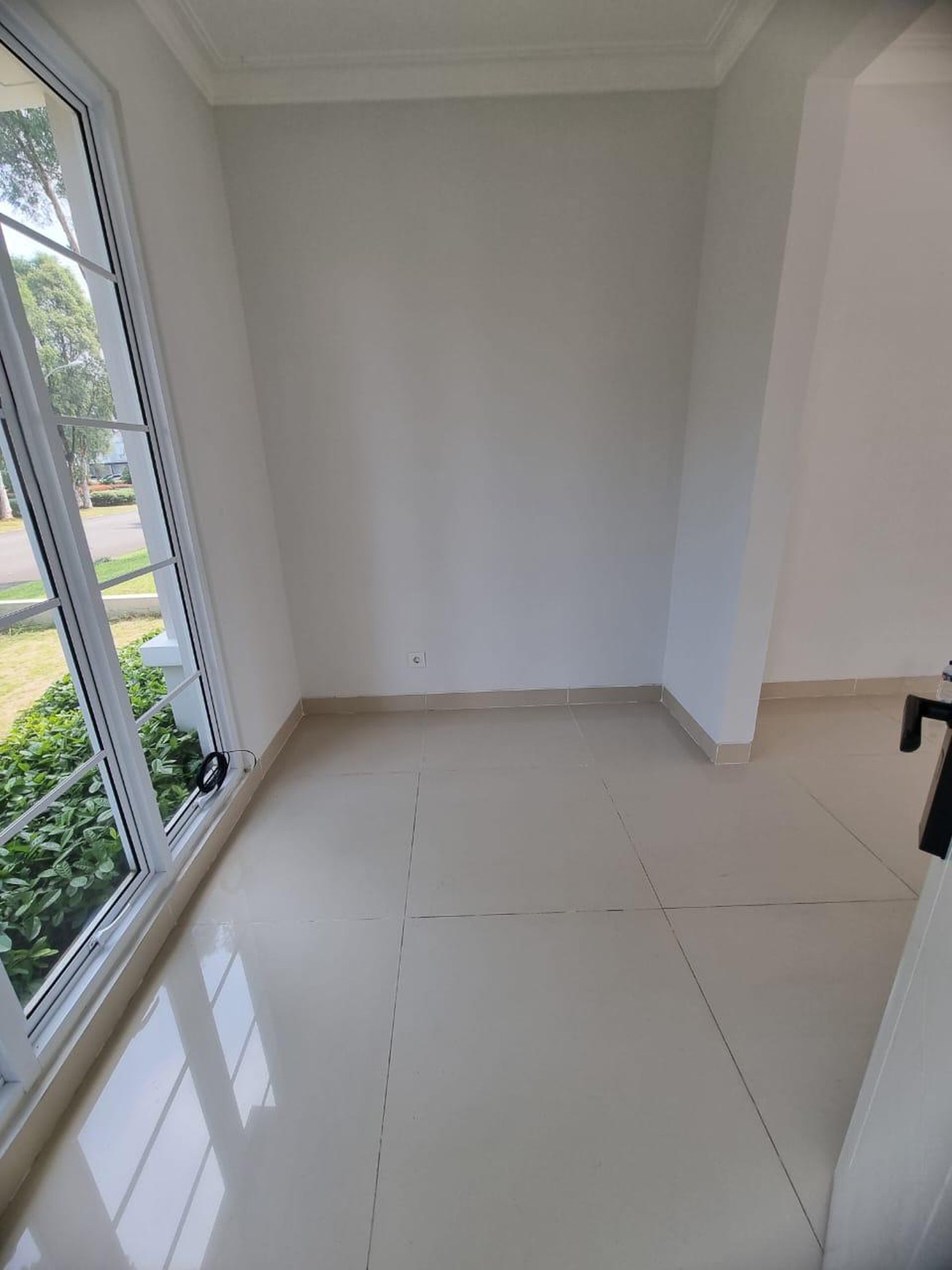 Rumah BARU SIAP HUNI Granada Alicante, Gading Serpong, Tangerang