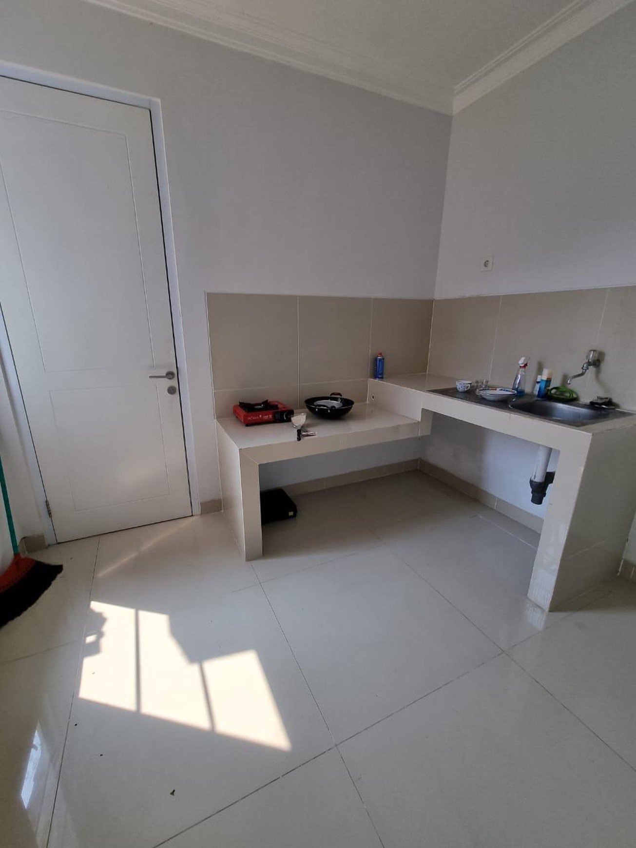 Rumah BARU SIAP HUNI Granada Alicante, Gading Serpong, Tangerang