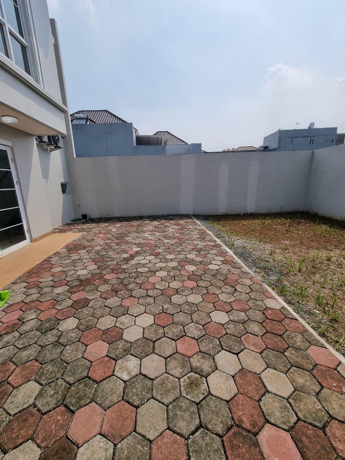 Rumah BARU SIAP HUNI Granada Alicante, Gading Serpong, Tangerang
