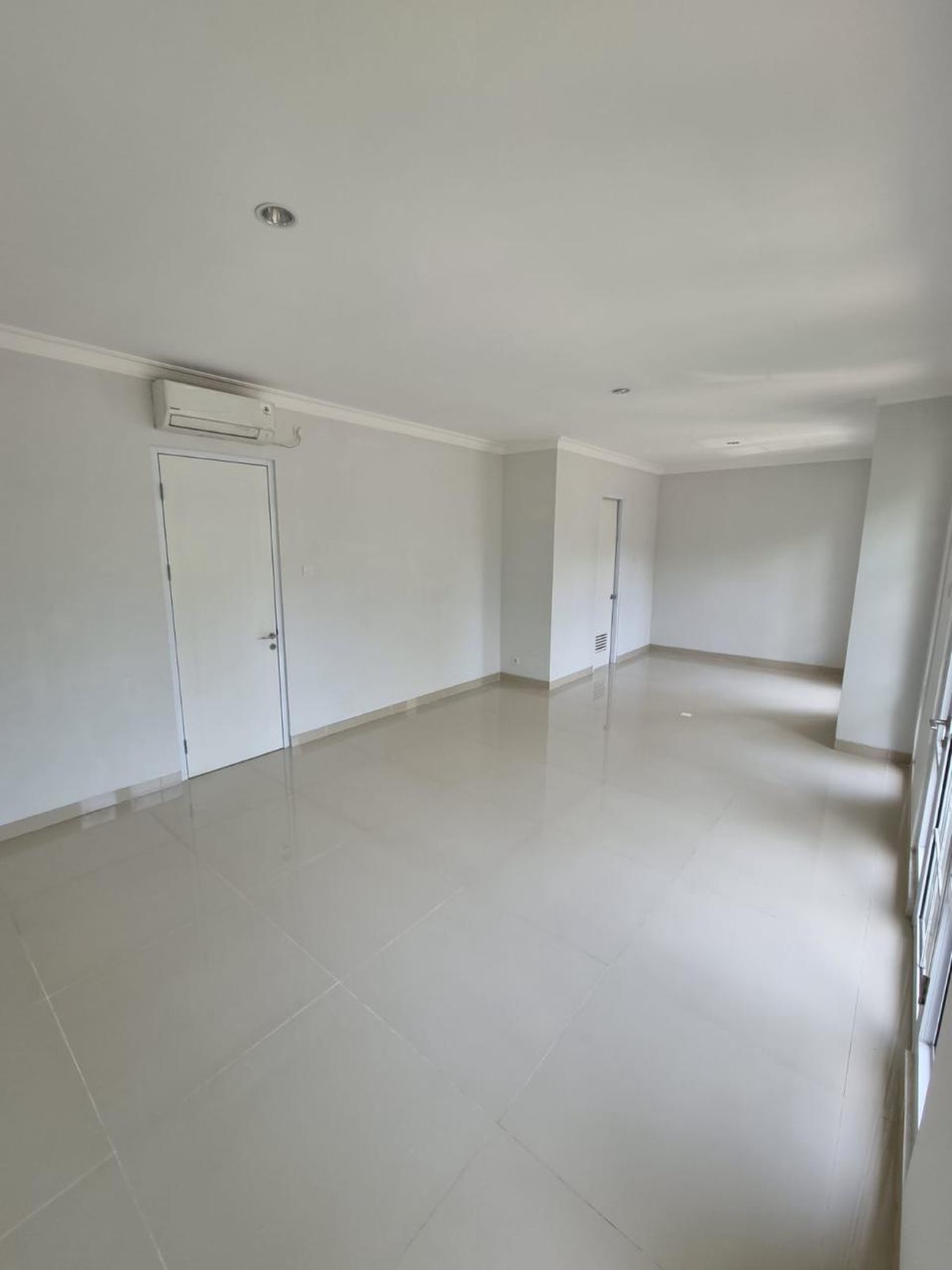 Rumah BARU SIAP HUNI Granada Alicante, Gading Serpong, Tangerang