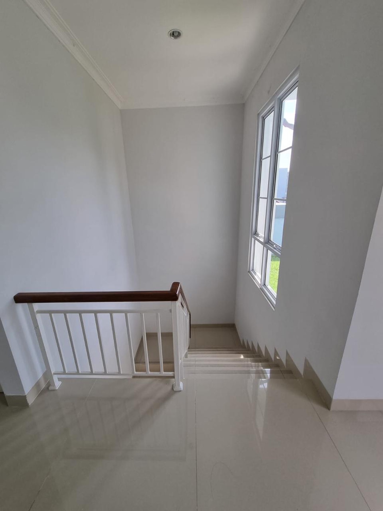 Rumah BARU SIAP HUNI Granada Alicante, Gading Serpong, Tangerang