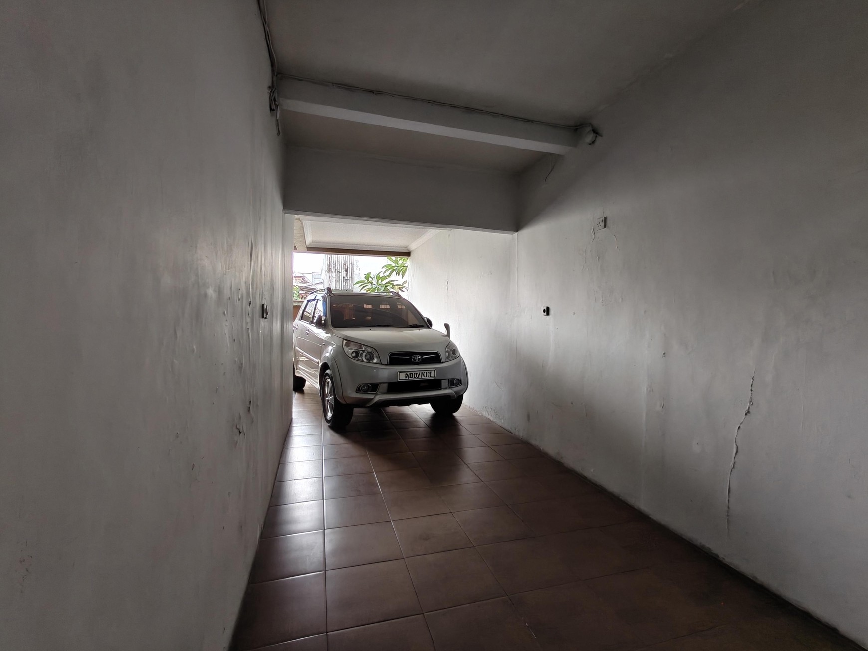 Rumah Asri Siap huni dengan Roof top 1 lantai bisa untuk tempat tinggal atau dibuat kosan area Pejaten barat. 