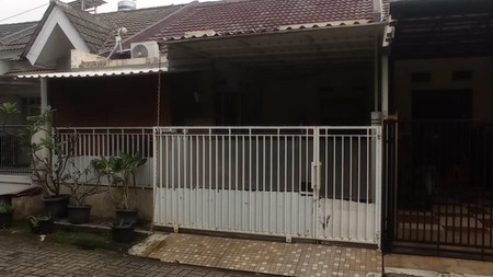 Rumah Rapih Depan Taman Nusa Loka BSD