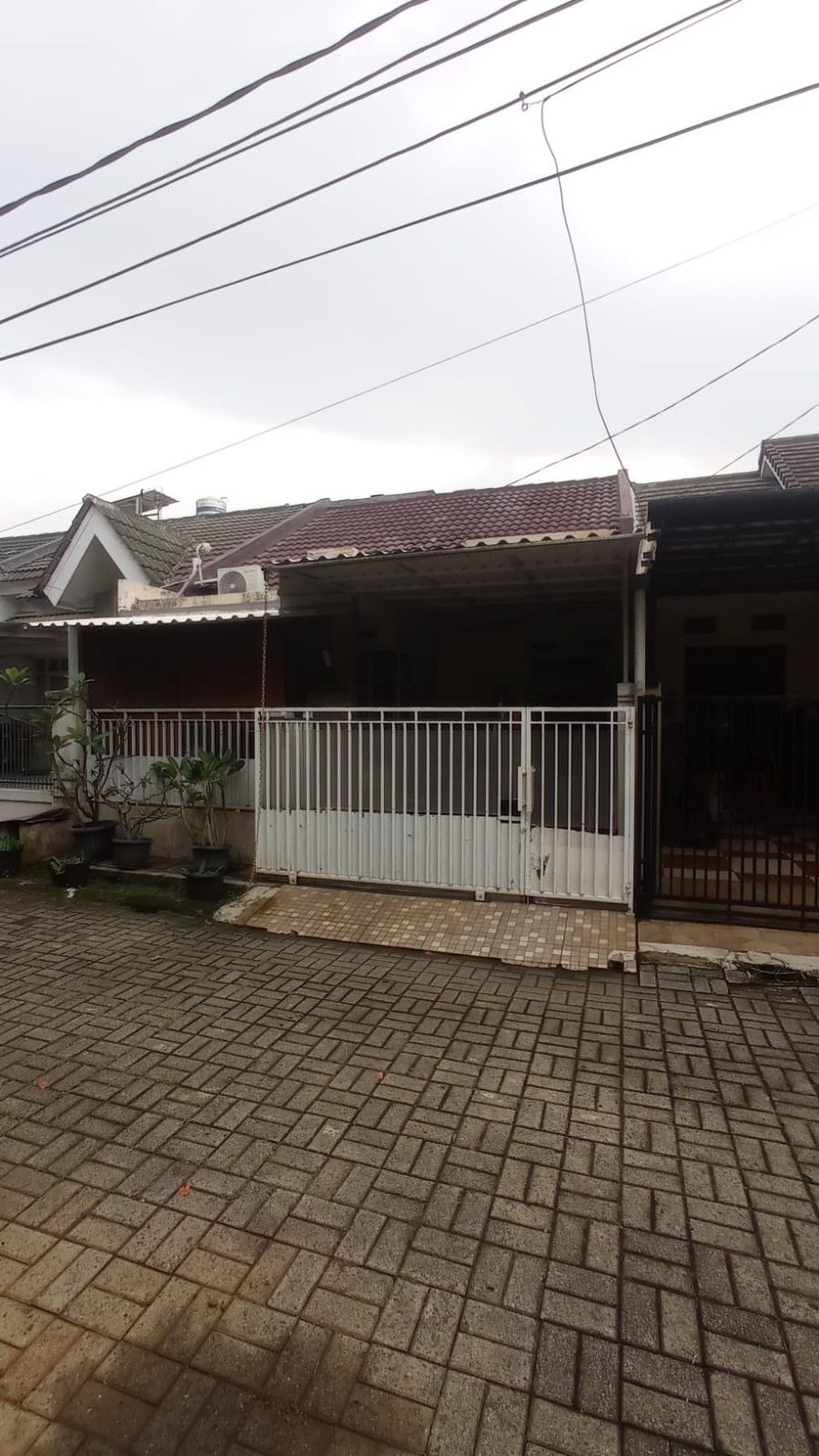 Rumah Rapih Depan Taman Nusa Loka BSD