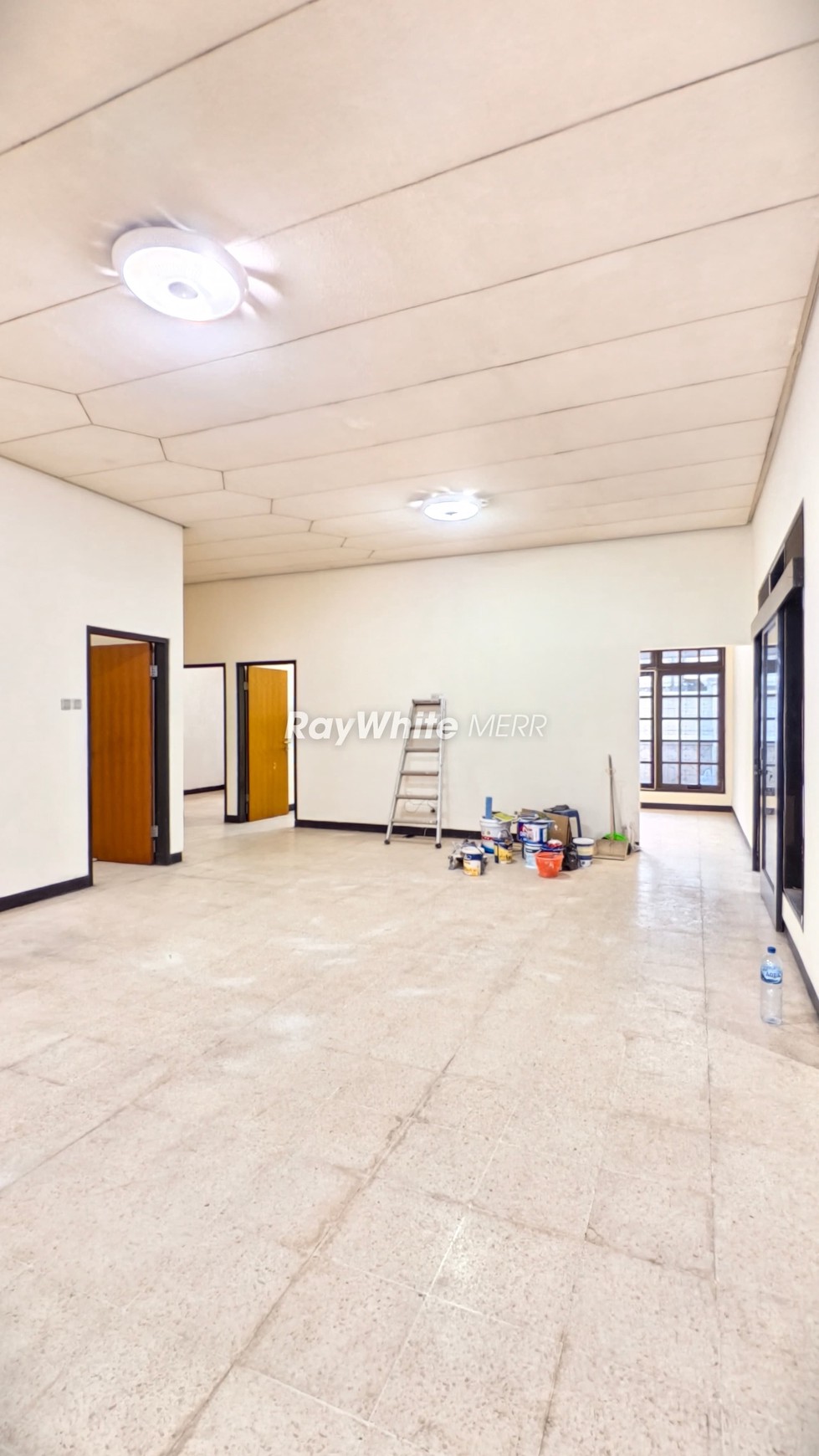 Dijual Rumah Jalan Lebar di Kertajaya Indah Timur - Siap Huni & SHM
