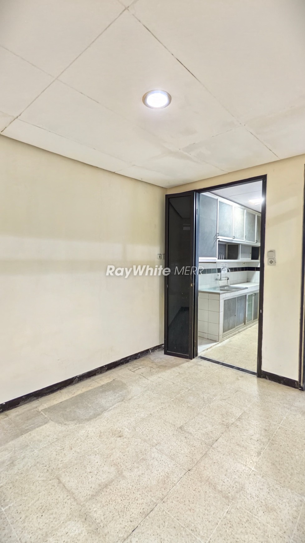 Dijual Rumah Jalan Lebar di Kertajaya Indah Timur - Siap Huni & SHM