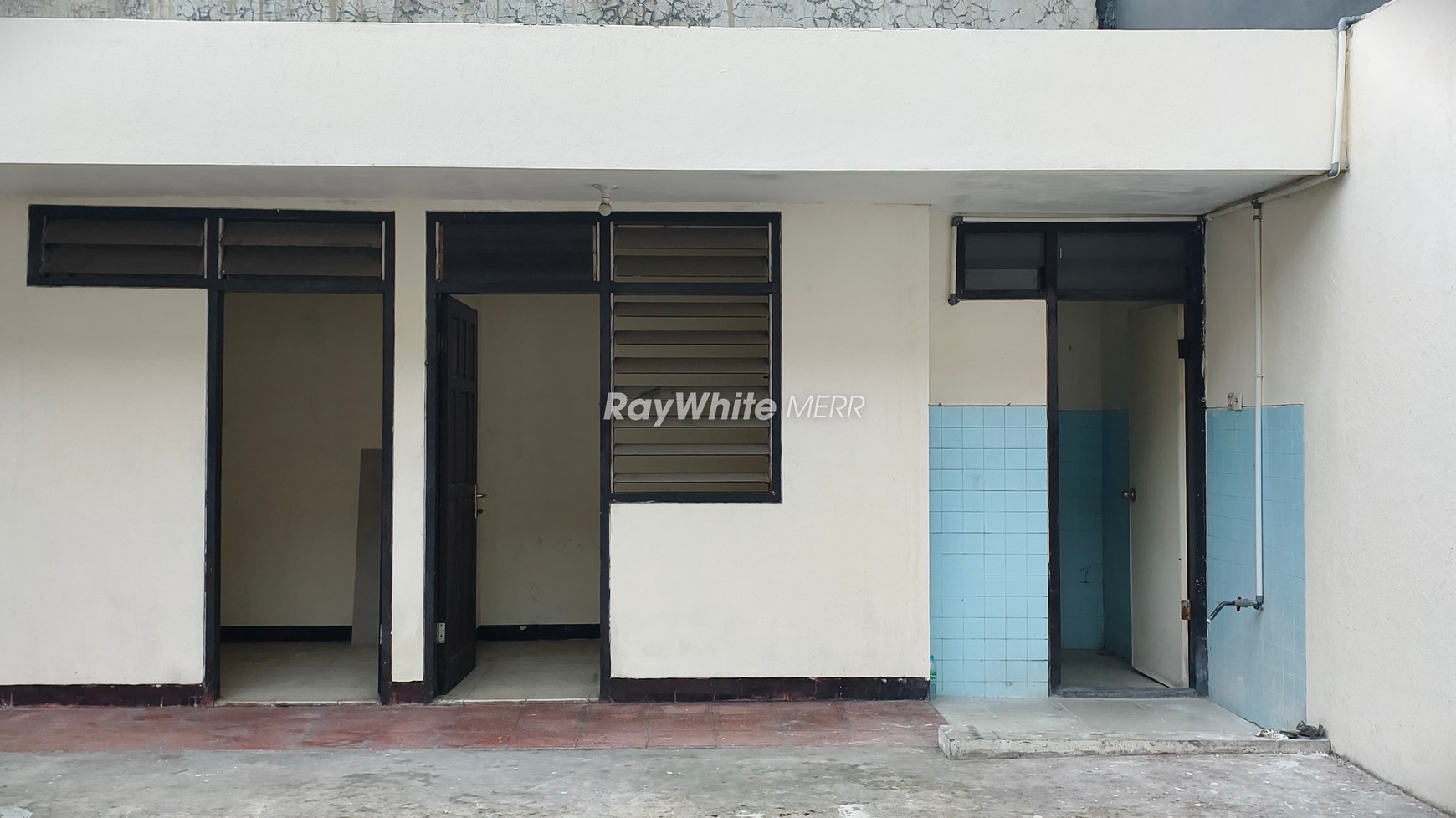 Dijual Rumah Jalan Lebar di Kertajaya Indah Timur - Siap Huni & SHM