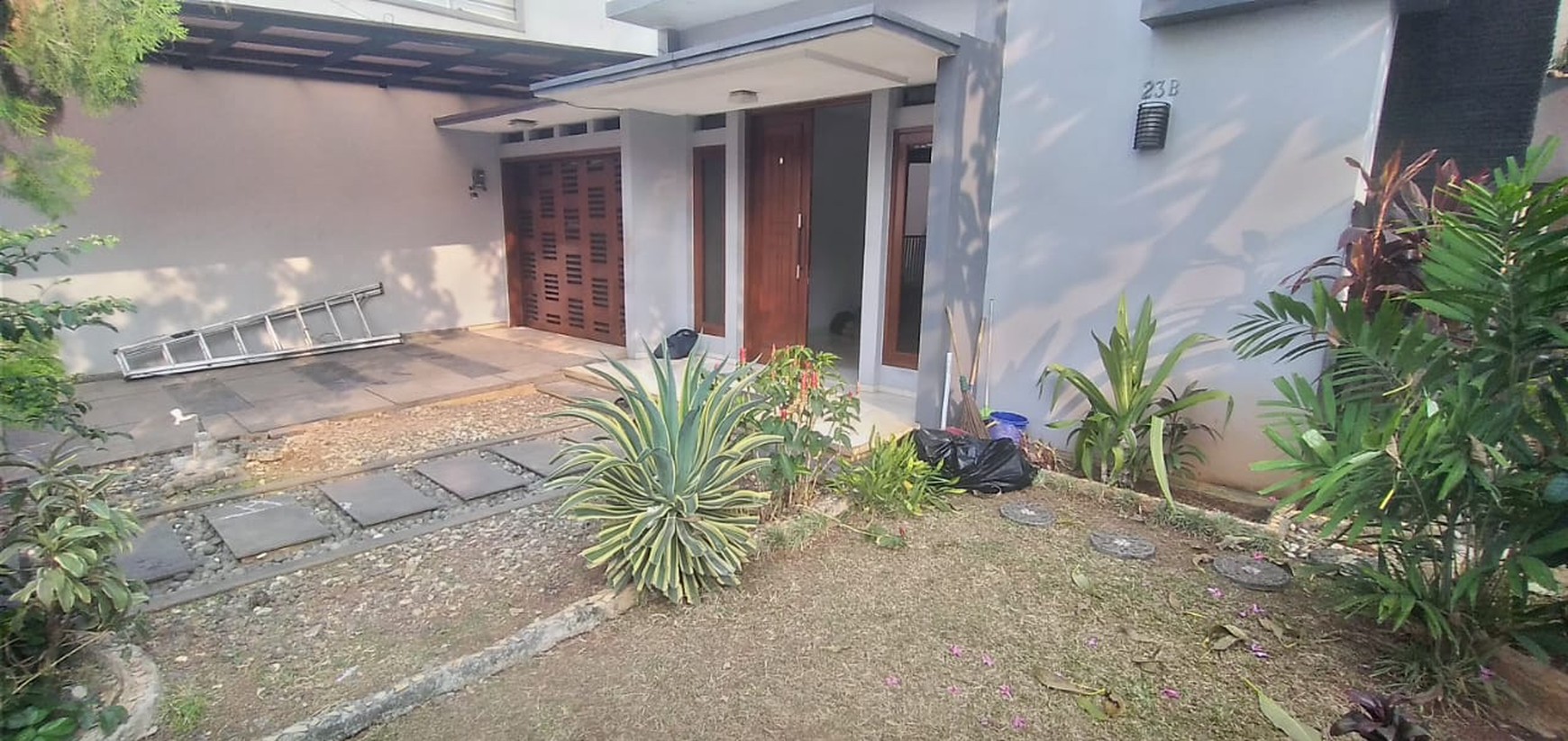 Rumah Bagus Di Casa 23, Jl Balong Raya Lebak Bulus
