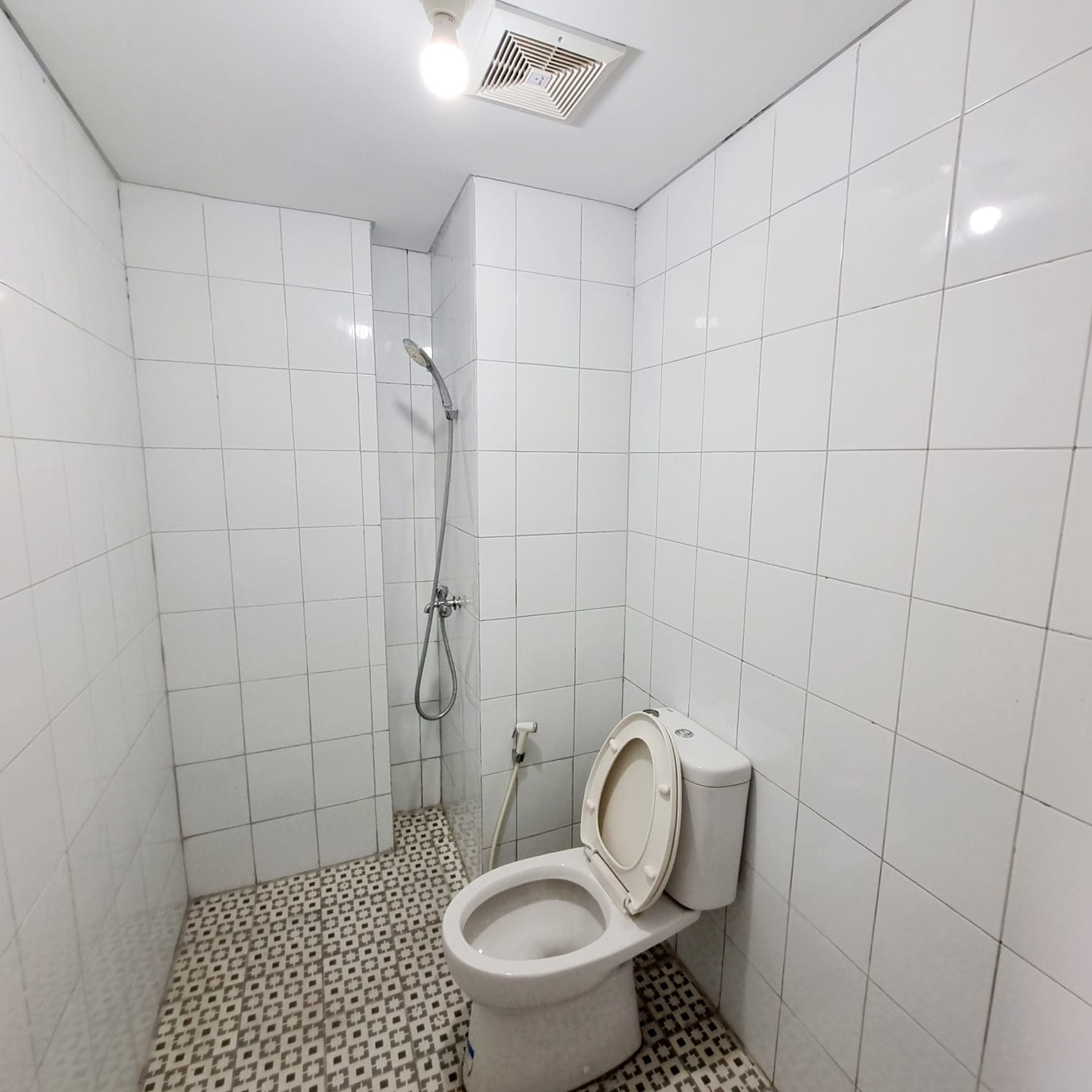 Apart Siap Huni Di Emerald Bintaro Jaya Sektor 9