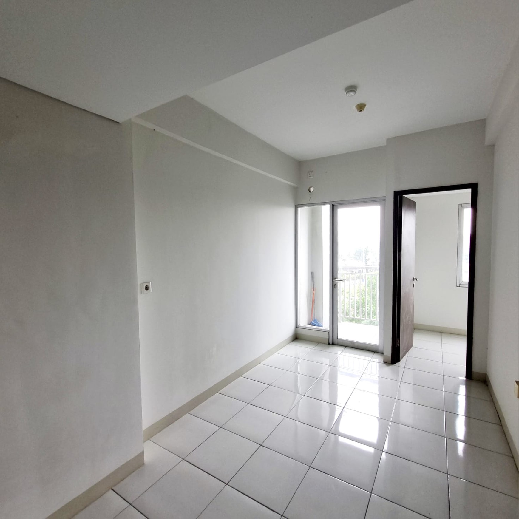 Apart Siap Huni Di Emerald Bintaro Jaya Sektor 9