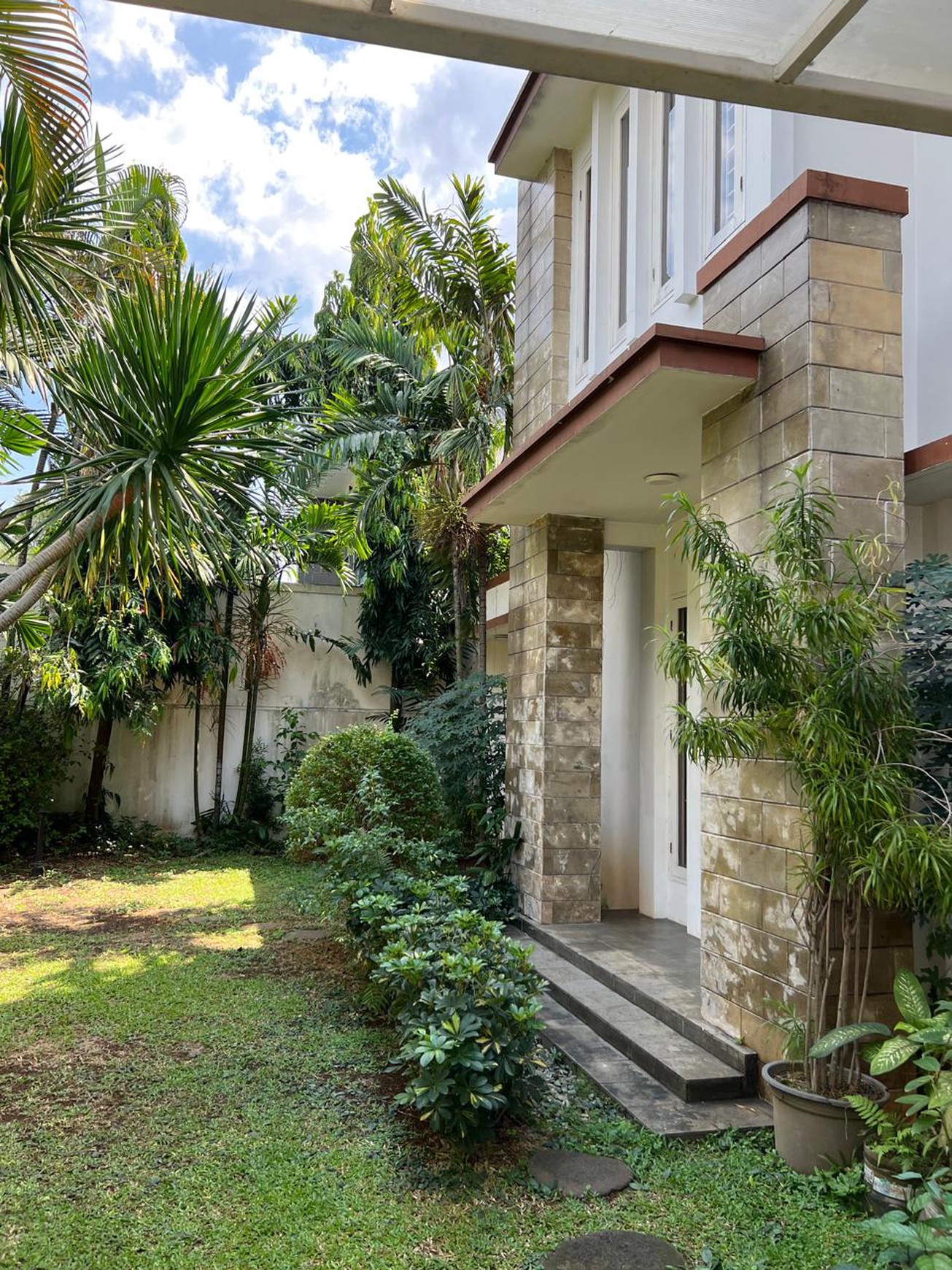 Rumah siap huni jl. asem cipete lokasi strategis jakarta selatan 