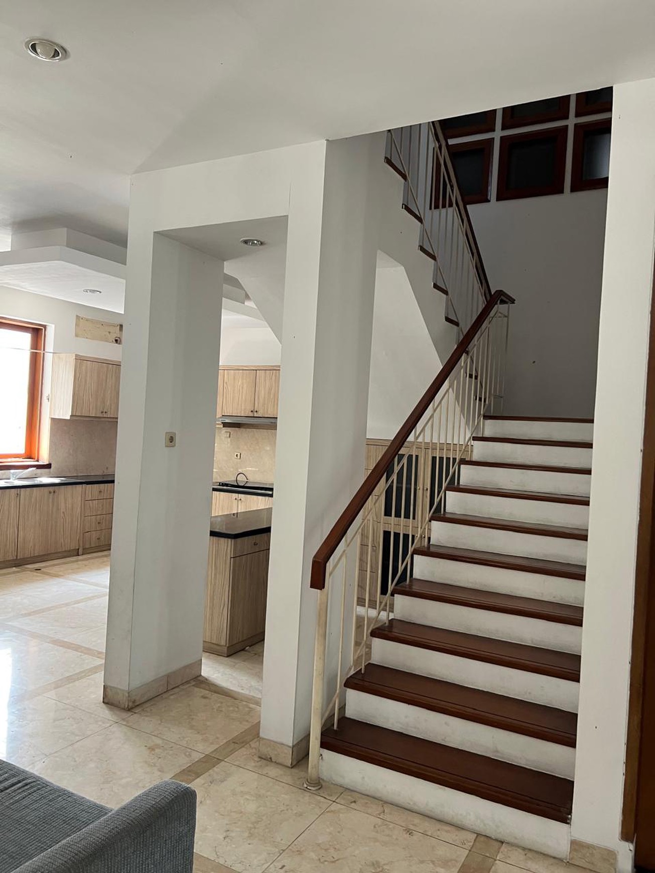 Rumah siap huni jl. asem cipete lokasi strategis jakarta selatan 