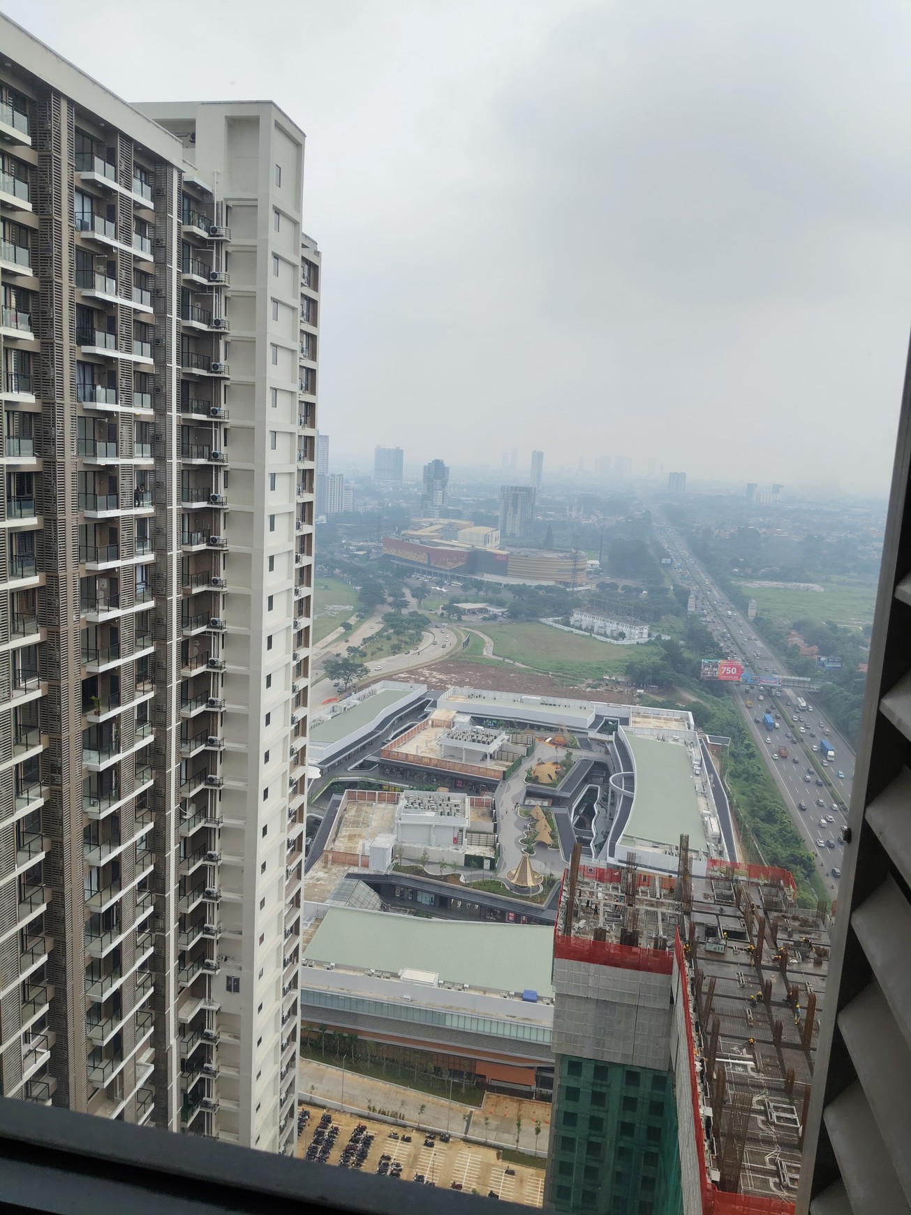 Apart Siap Huni DI Apart Sky House Tangerang Selatan