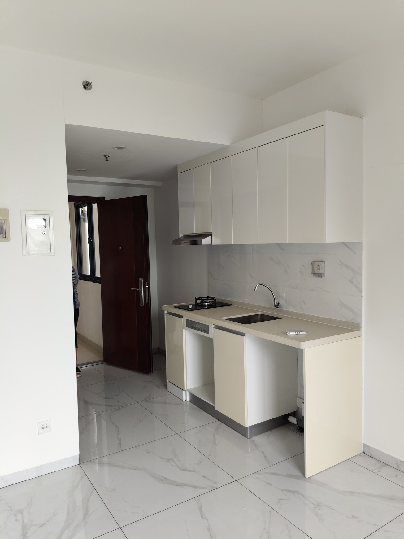 Apart Siap Huni DI Apart Sky House Tangerang Selatan