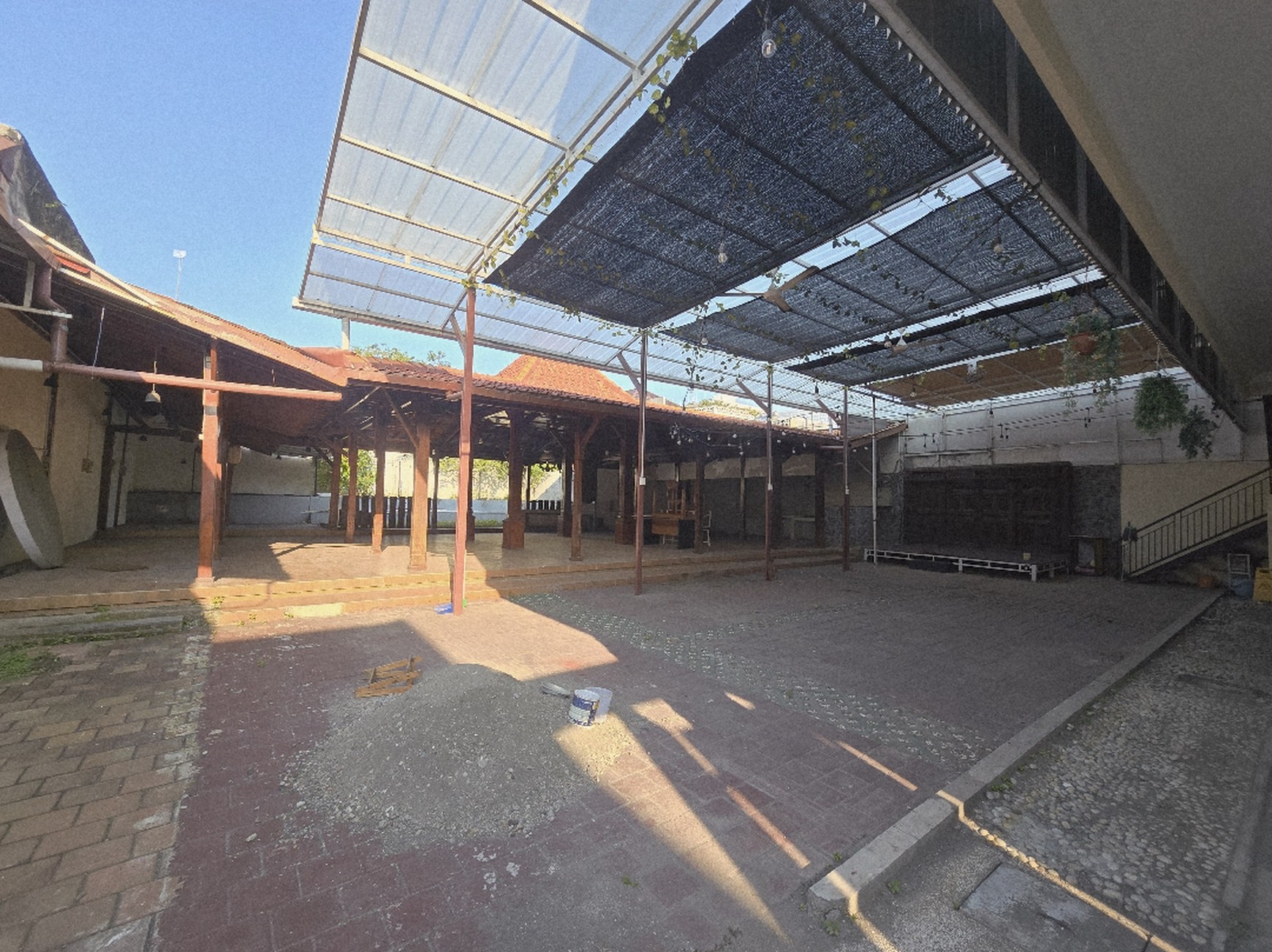 Dijual Rumah Usaha Surabaya Pusat