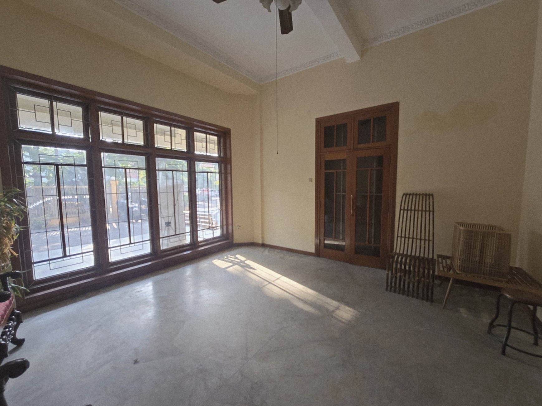 Dijual Rumah Usaha Surabaya Pusat