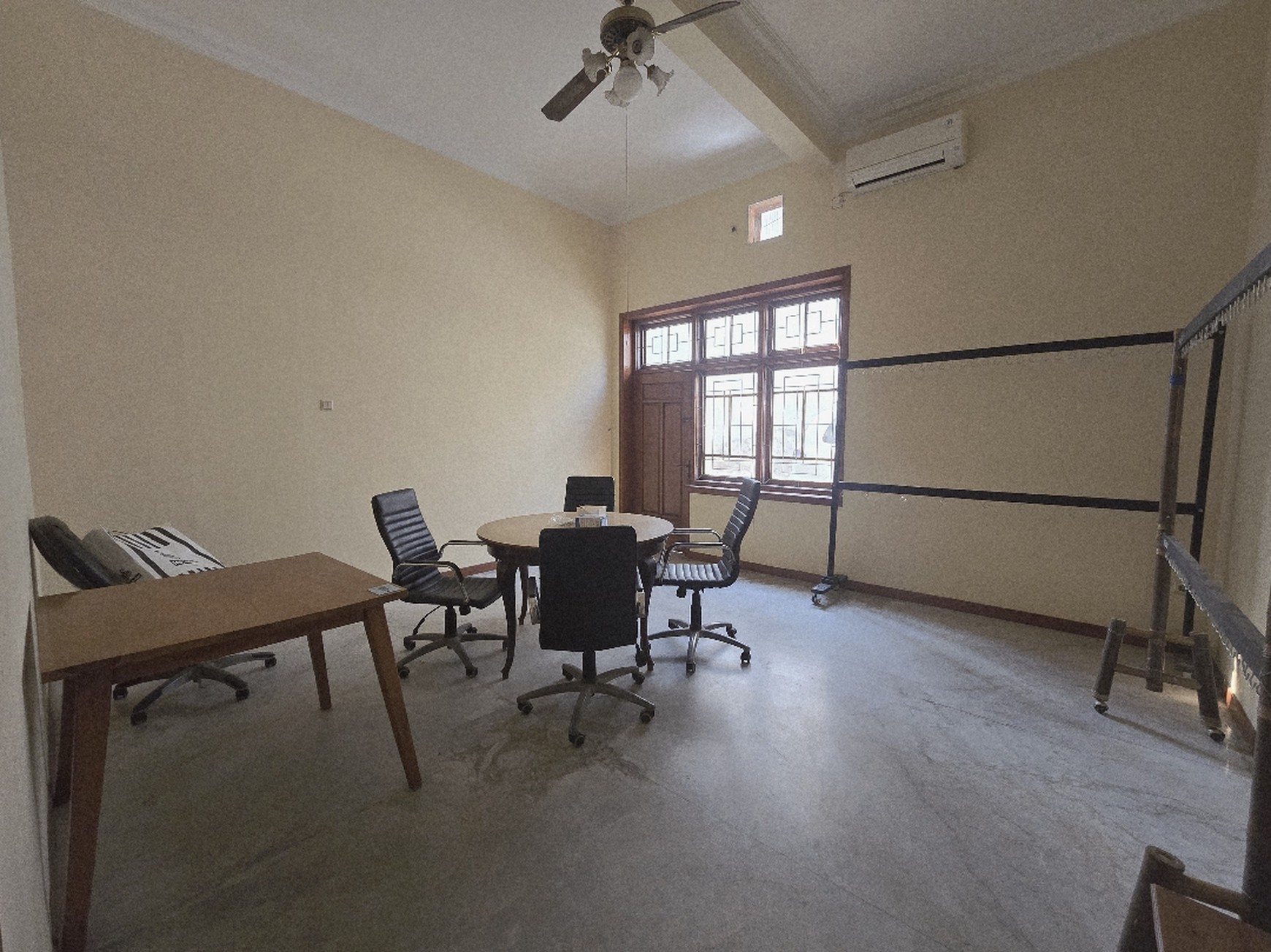 Dijual Rumah Usaha Surabaya Pusat